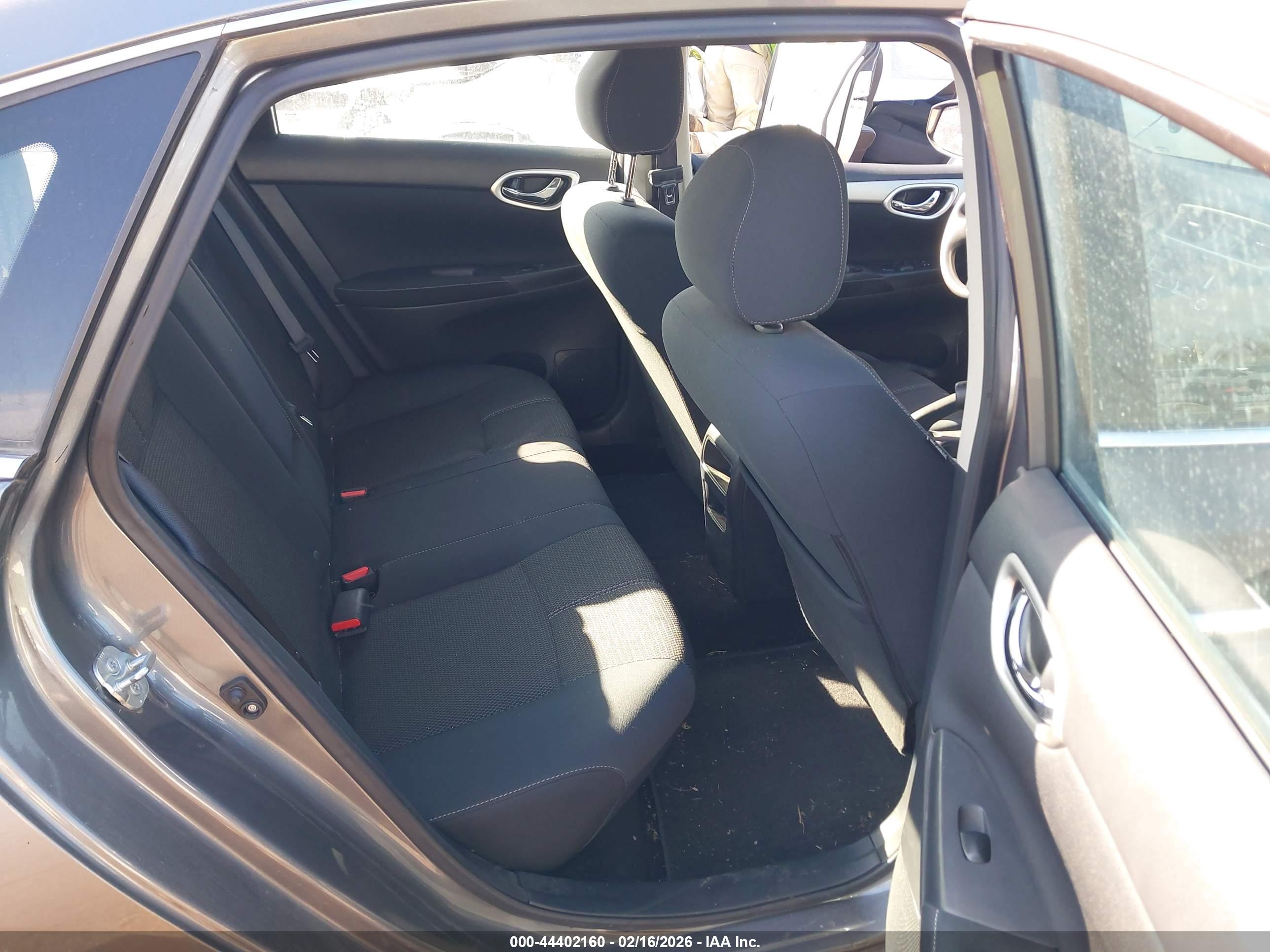 NISSAN SENTRA image 8