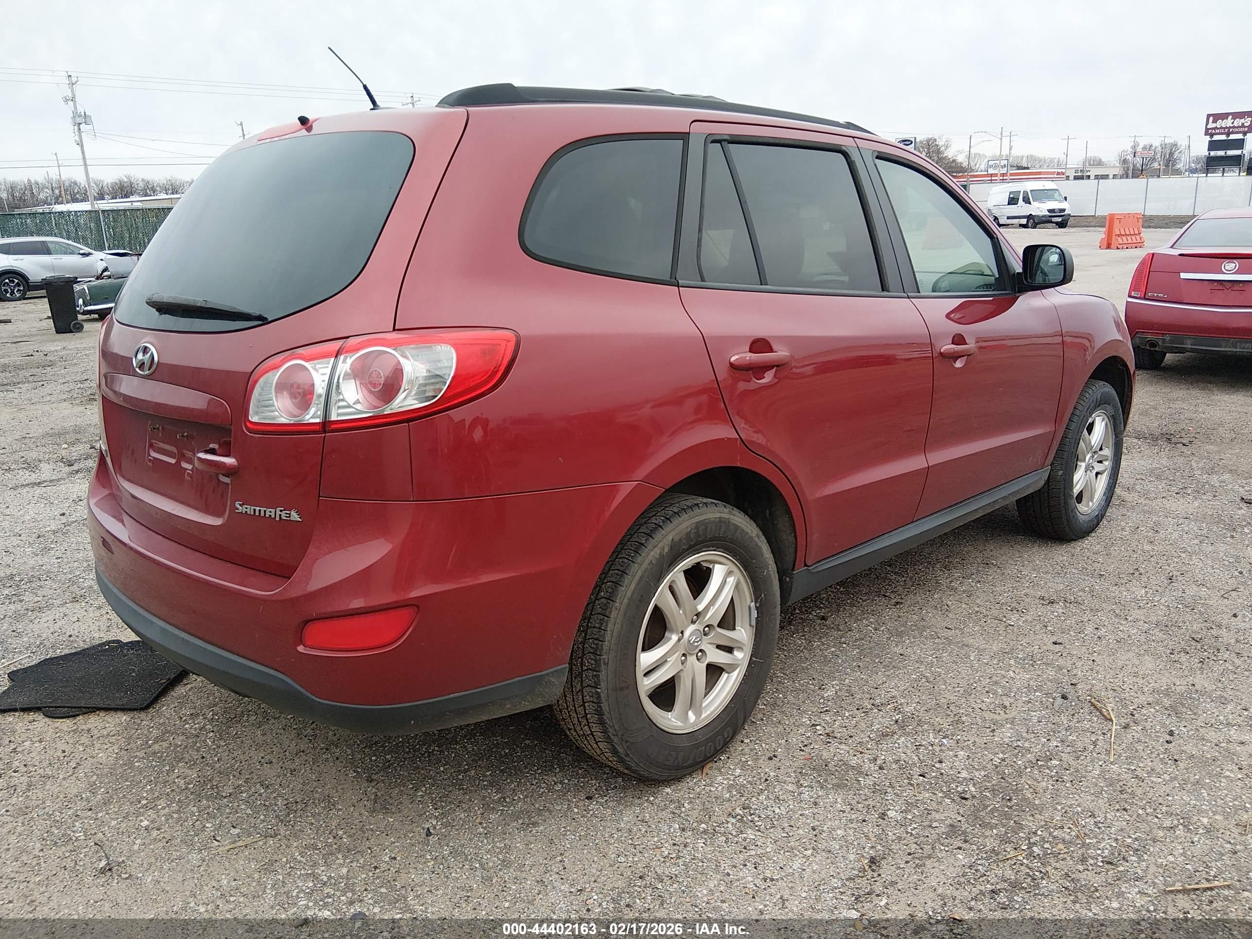 HYUNDAI SANTA image 4
