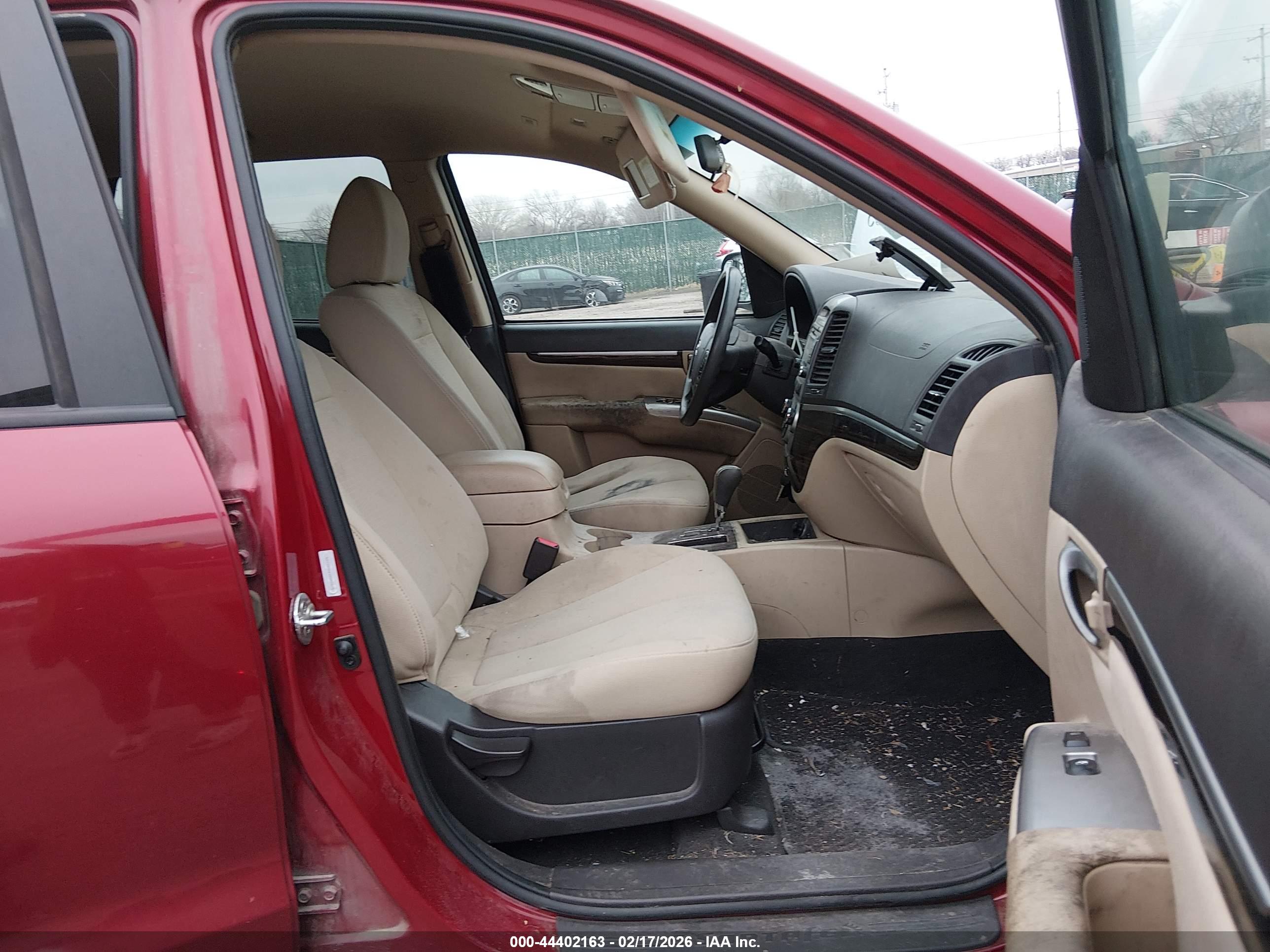 HYUNDAI SANTA image 5