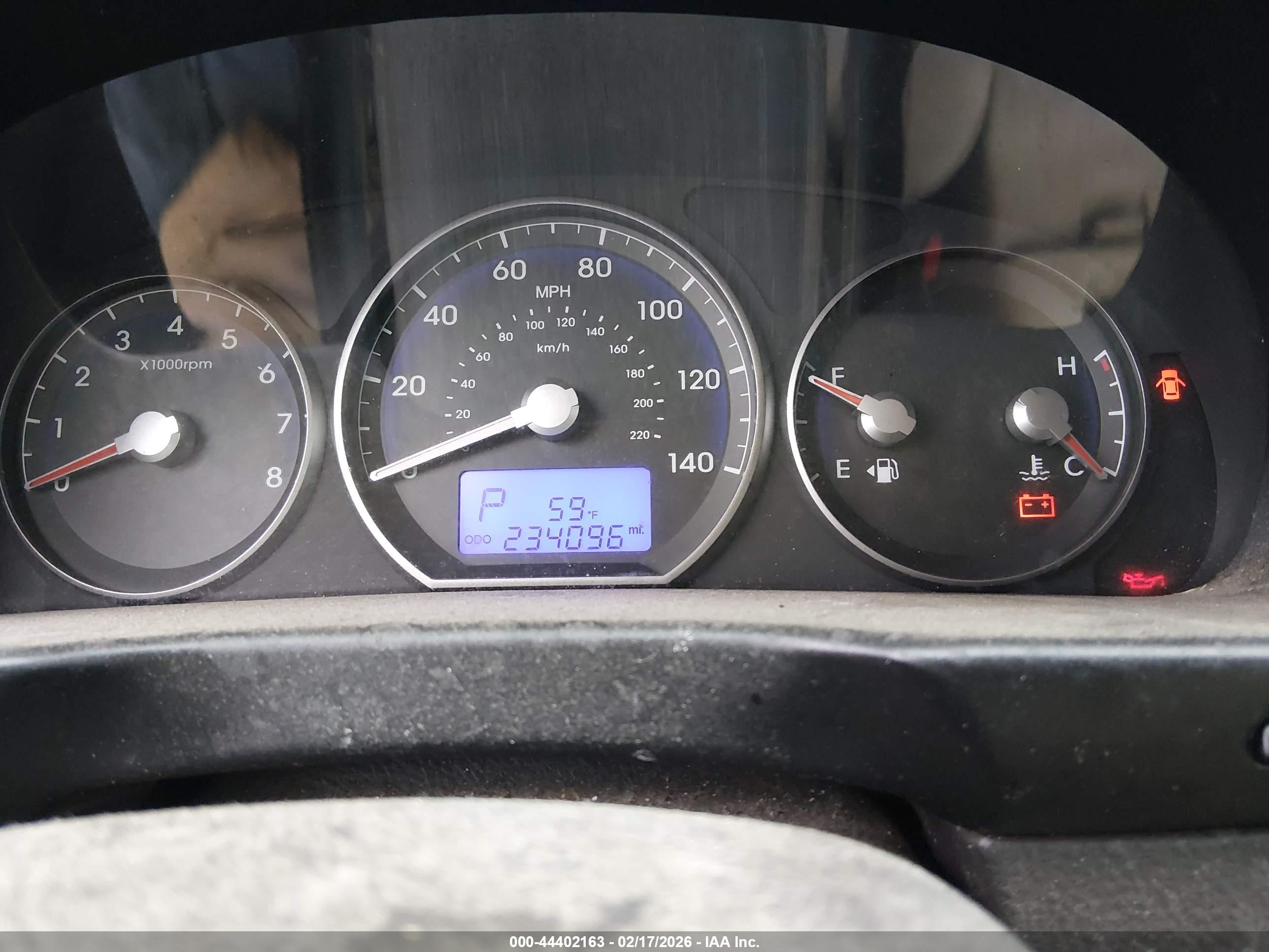 HYUNDAI SANTA image 7