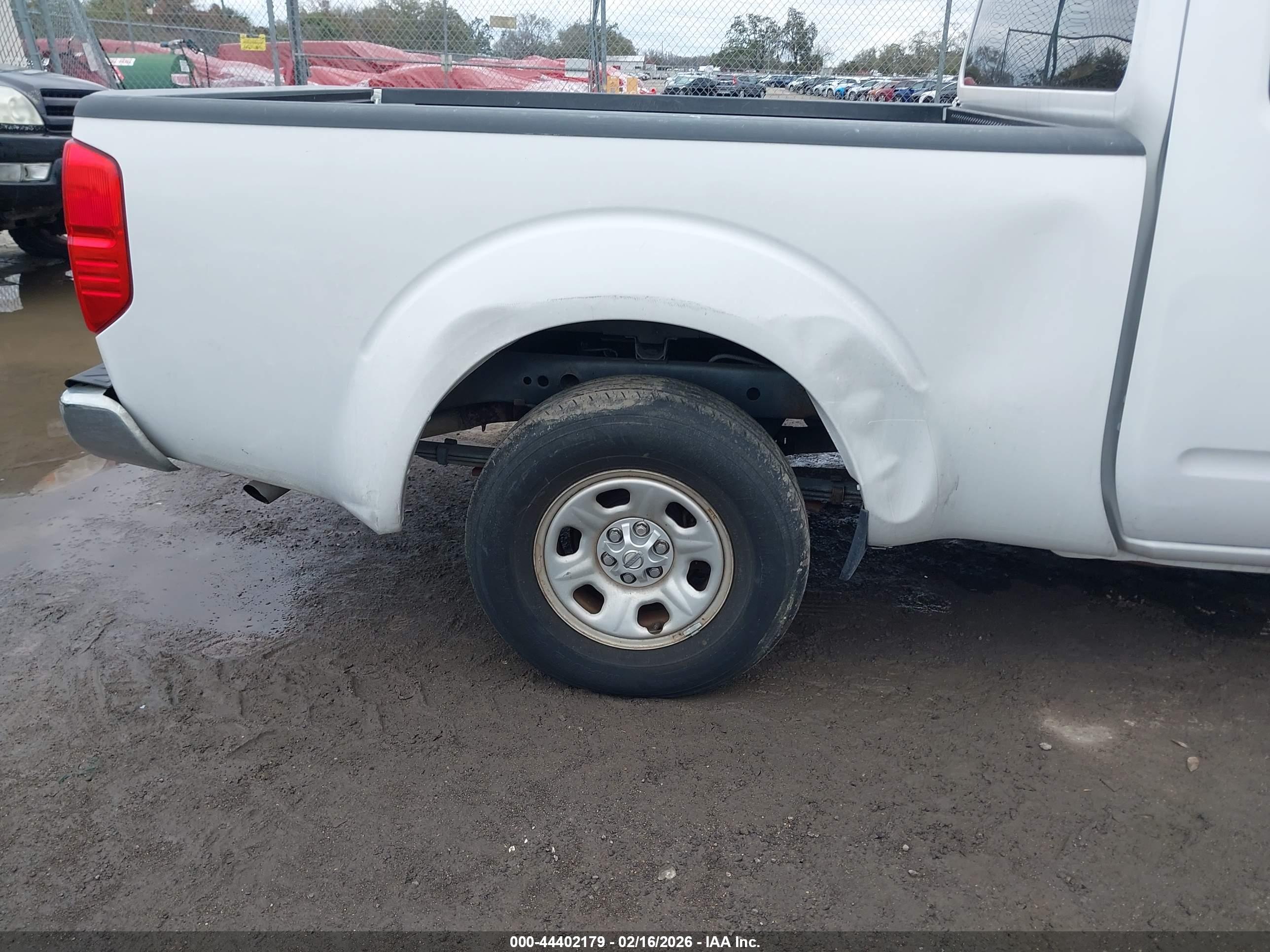 NISSAN FRONTIER image 6