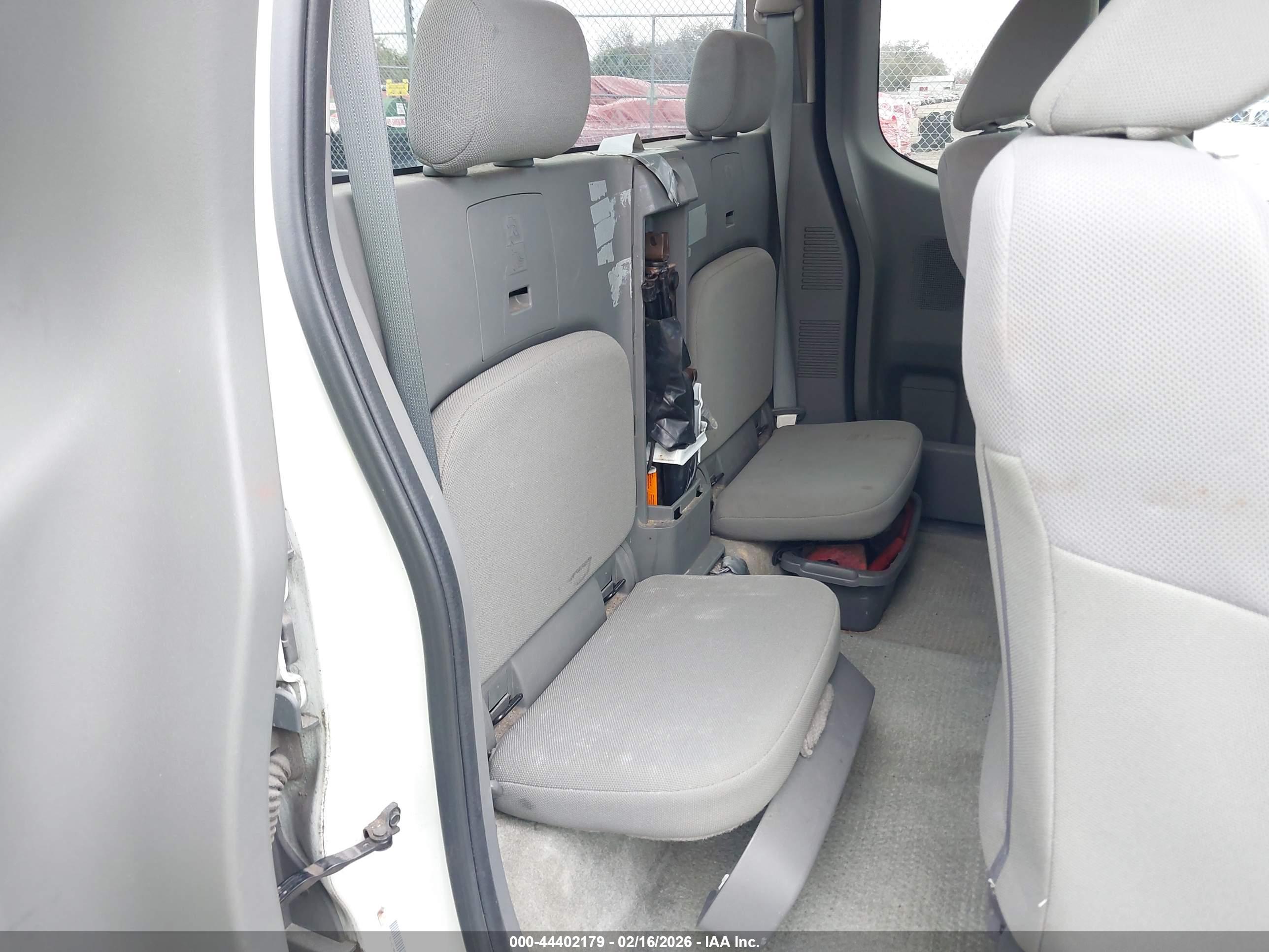 NISSAN FRONTIER image 8