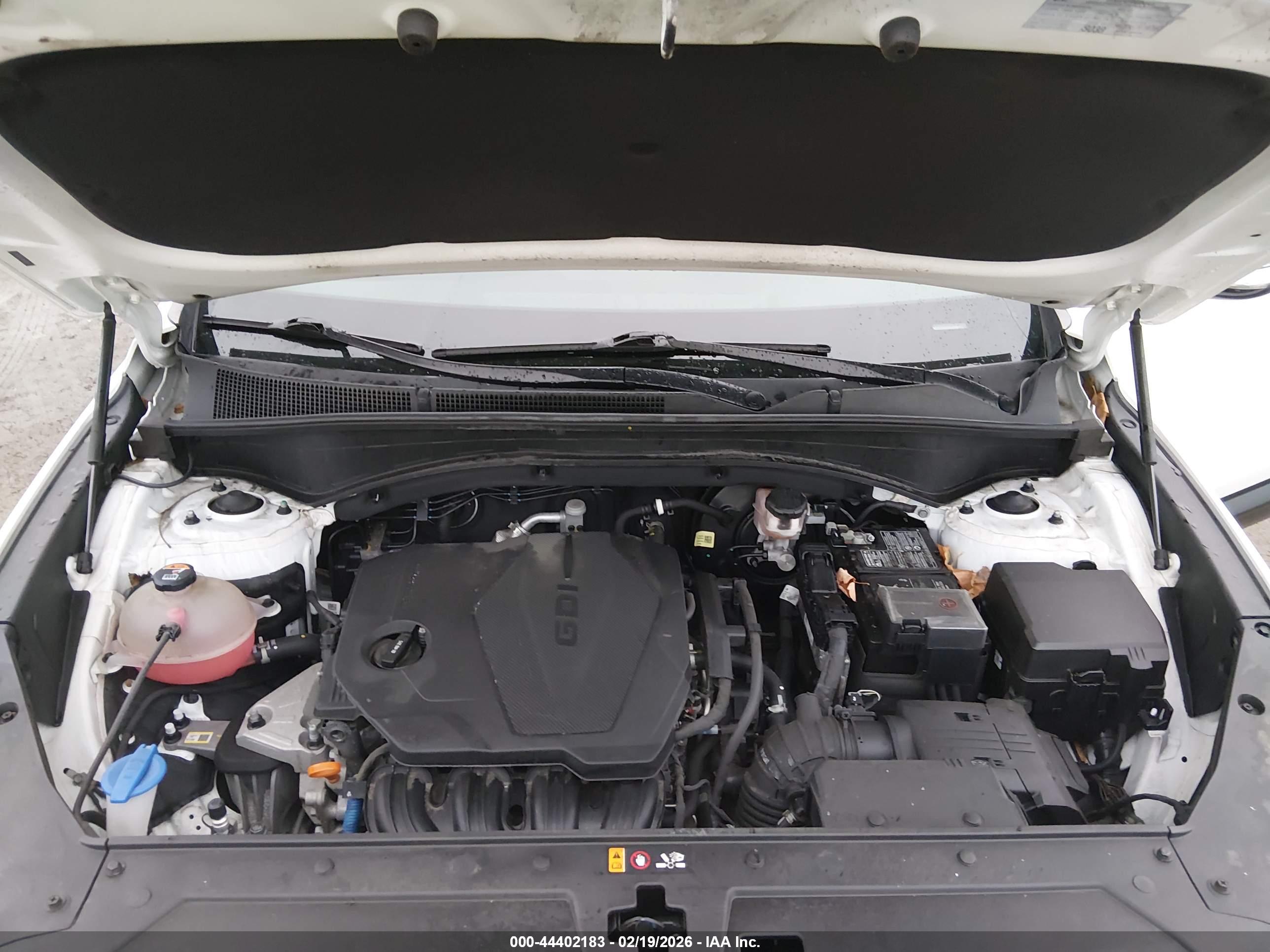 HYUNDAI SANTA image 10