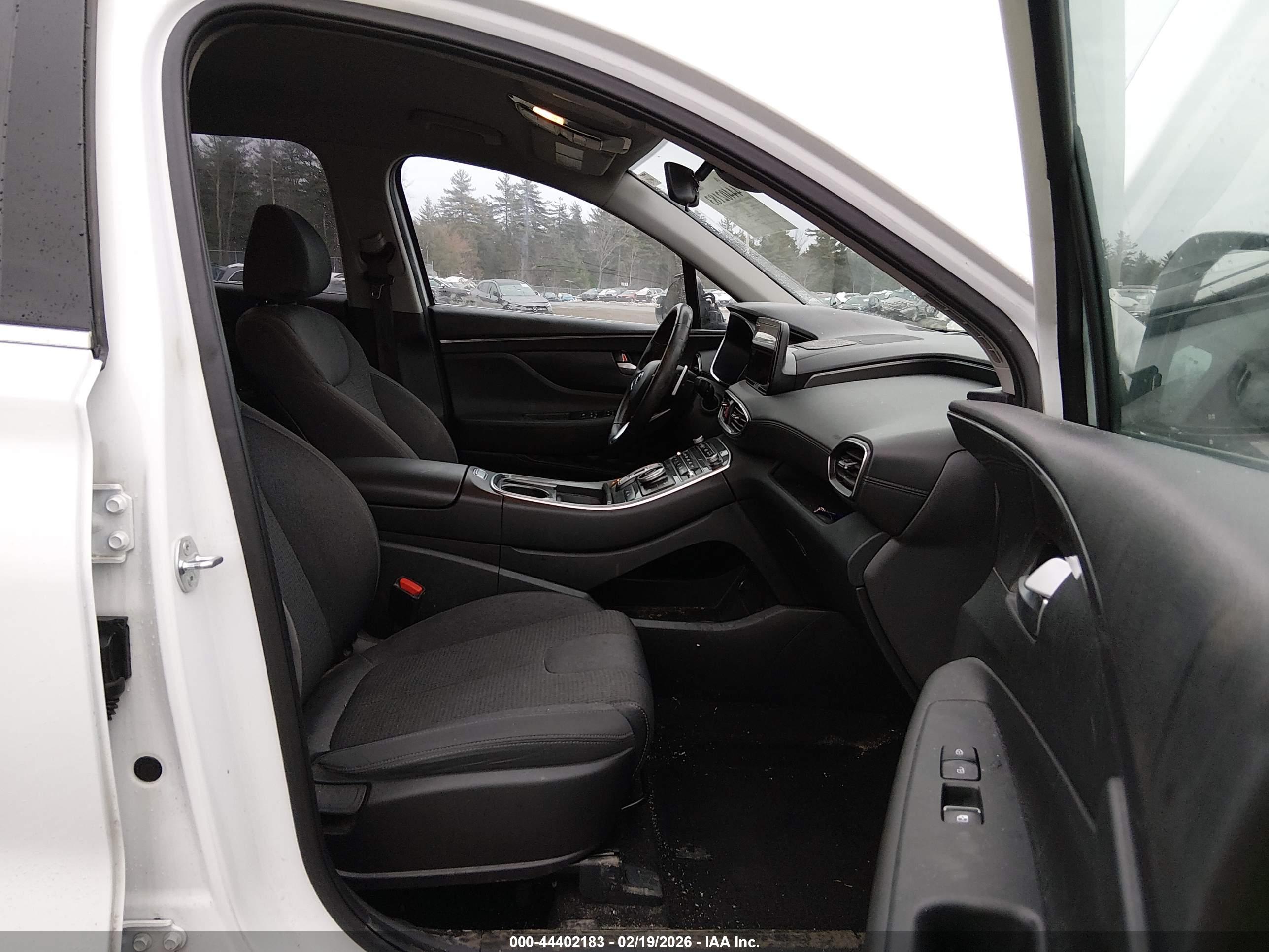 HYUNDAI SANTA image 5