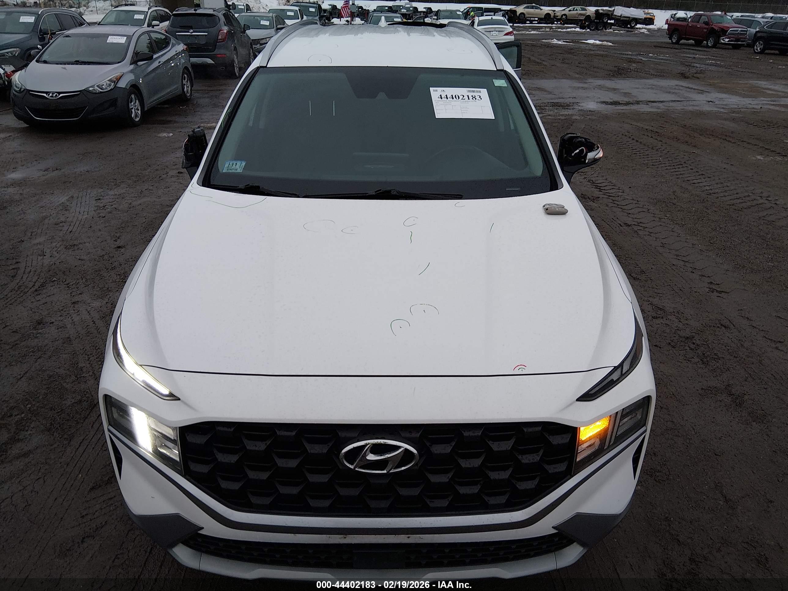 HYUNDAI SANTA image 6