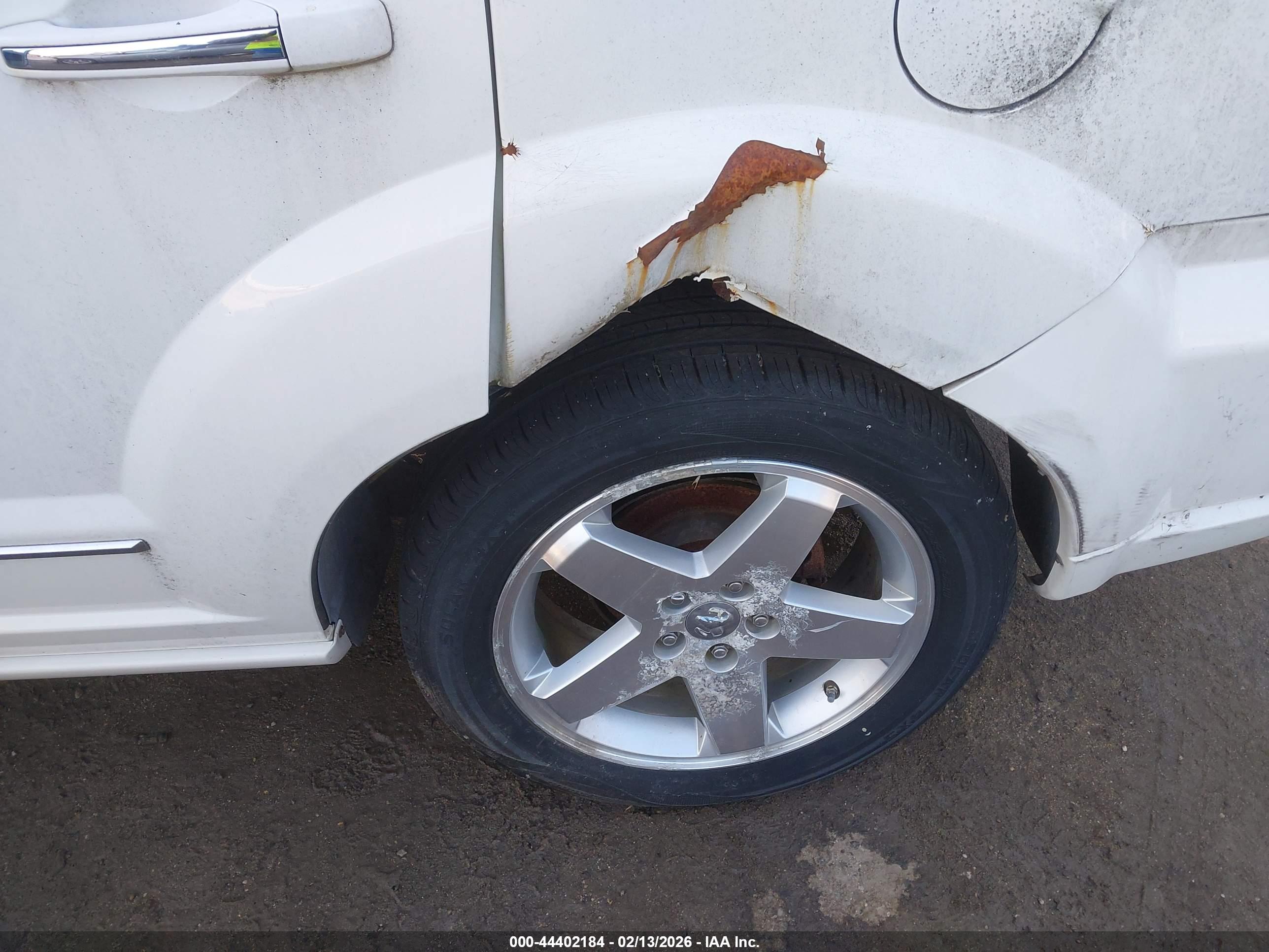 DODGE CALIBER image 6