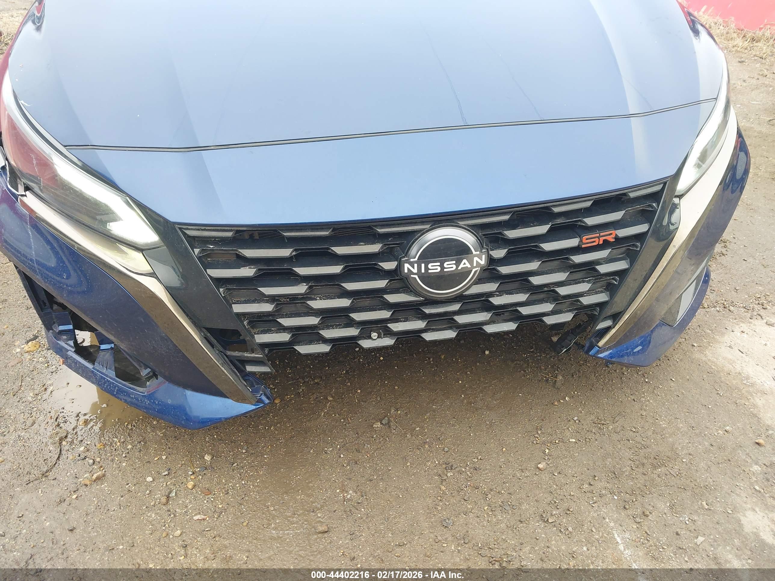 NISSAN ALTIMA image 6
