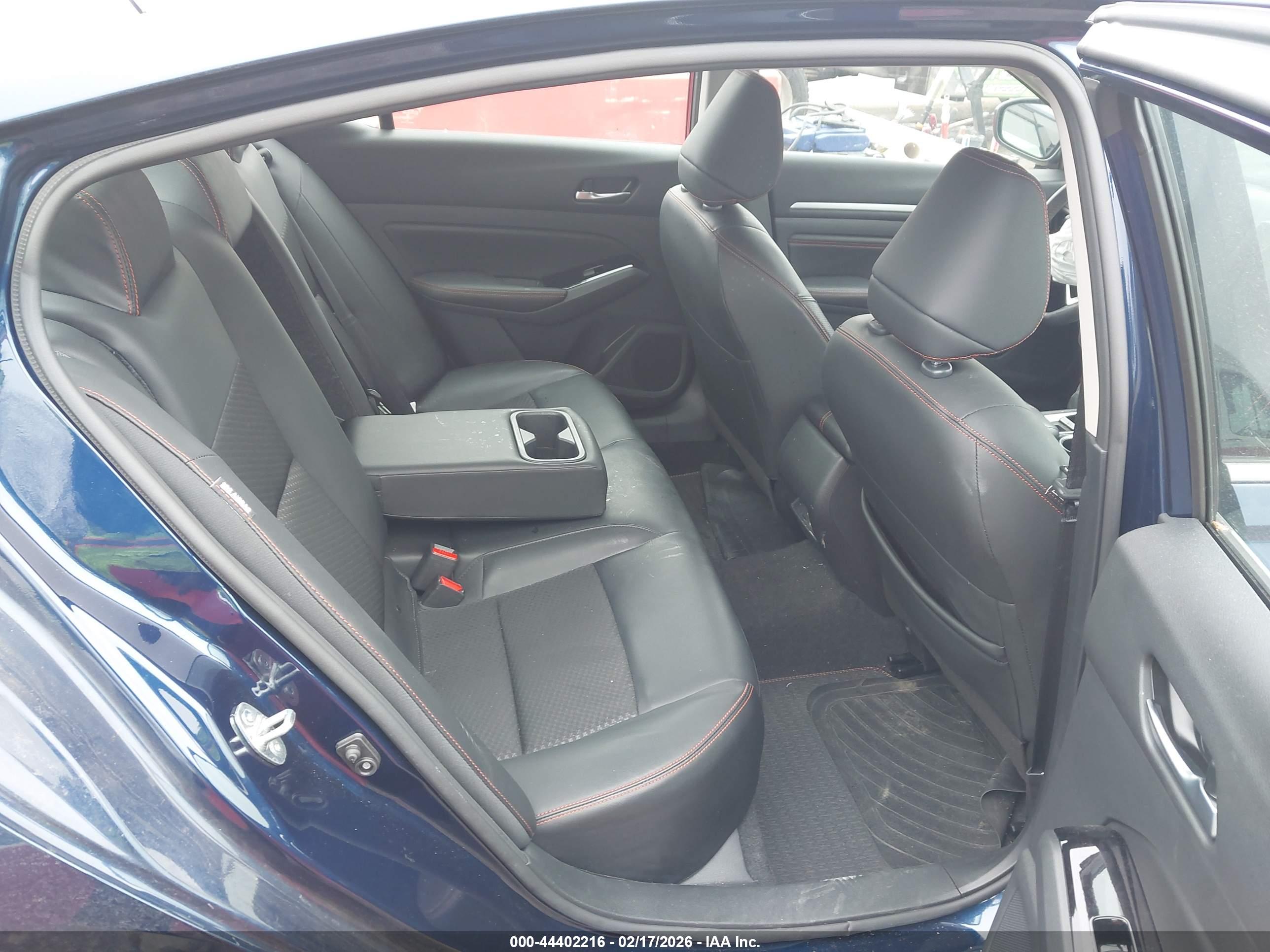 NISSAN ALTIMA image 8