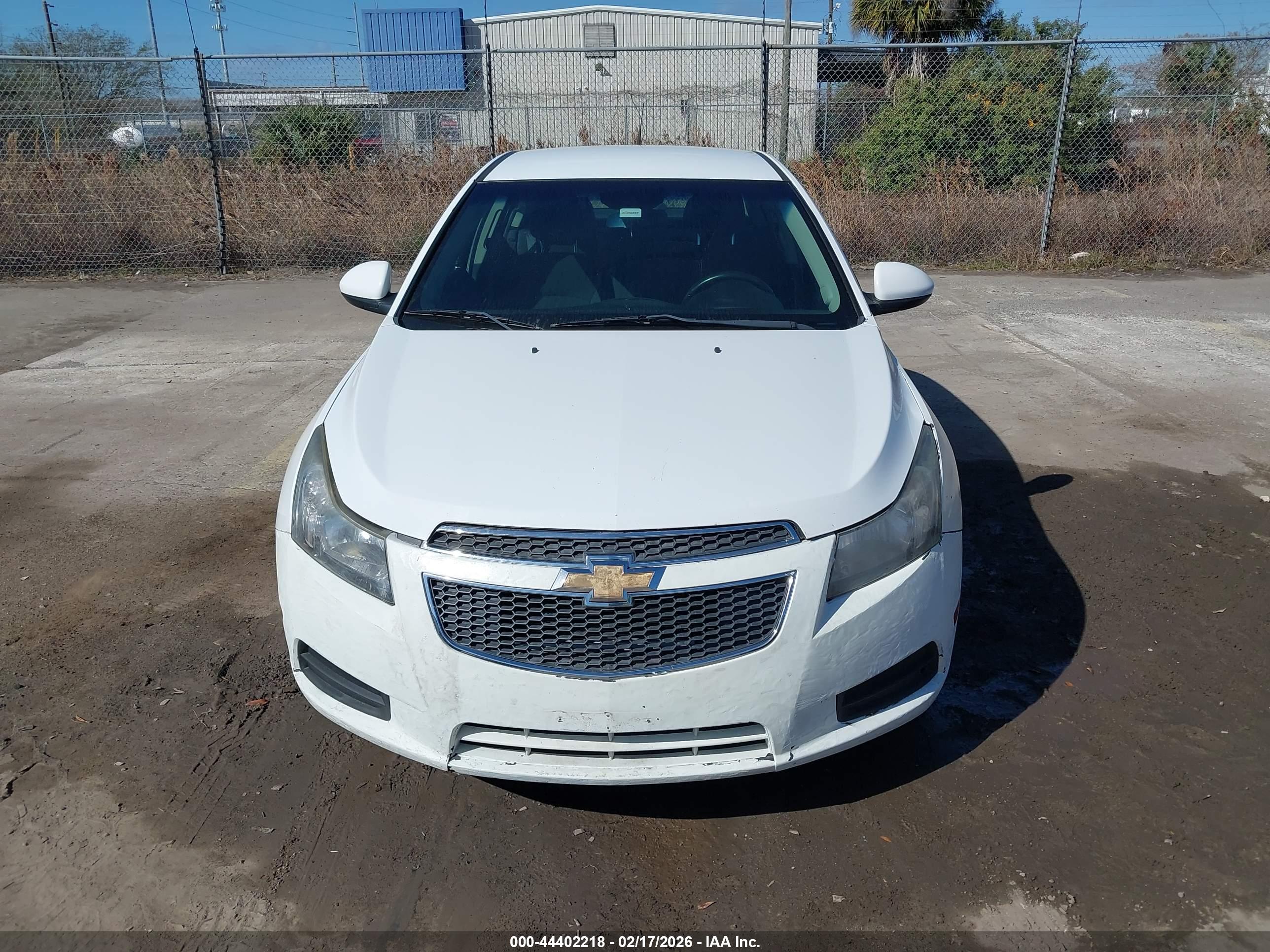 CHEVROLET CRUZE image 6