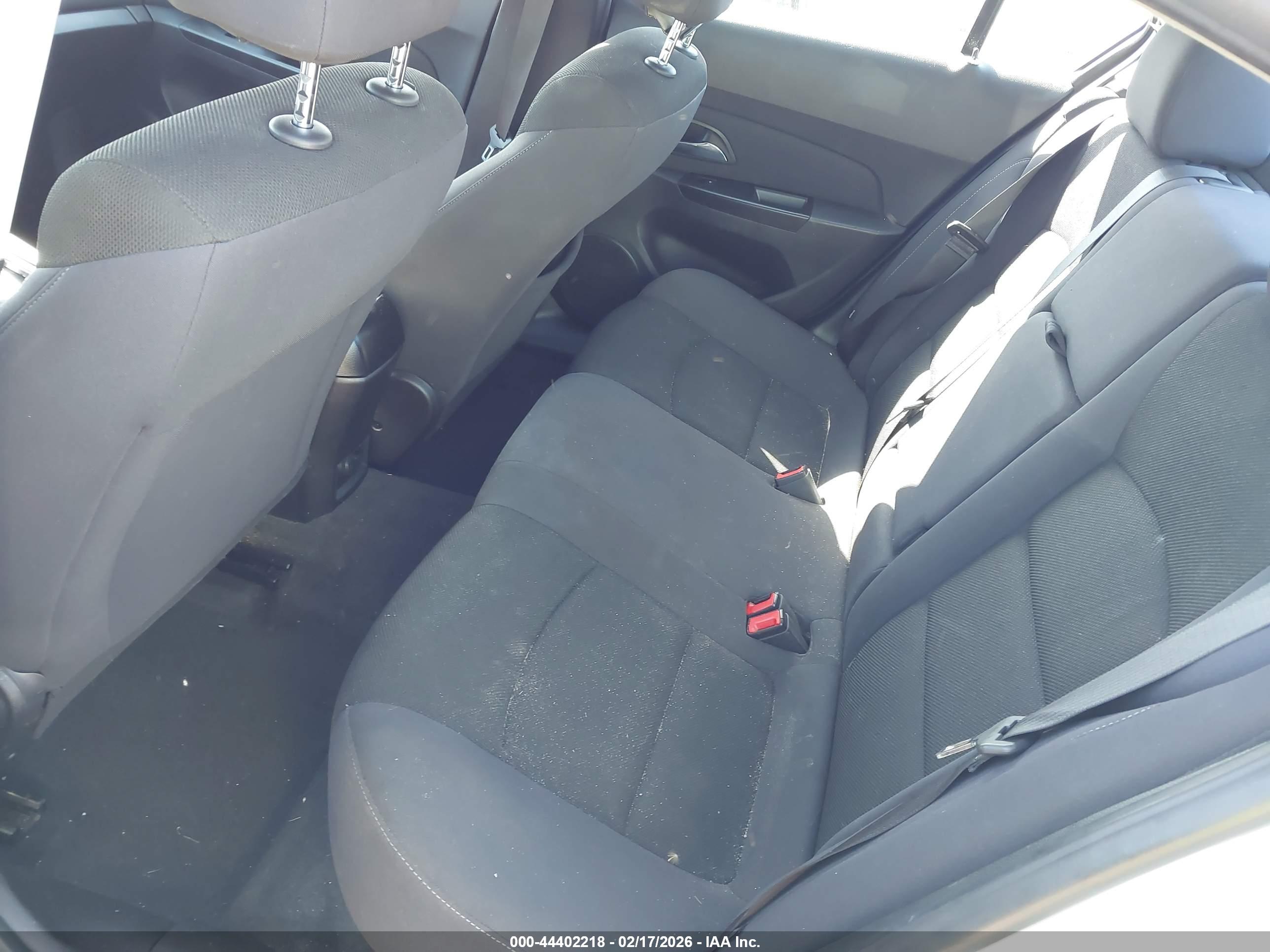 CHEVROLET CRUZE image 8