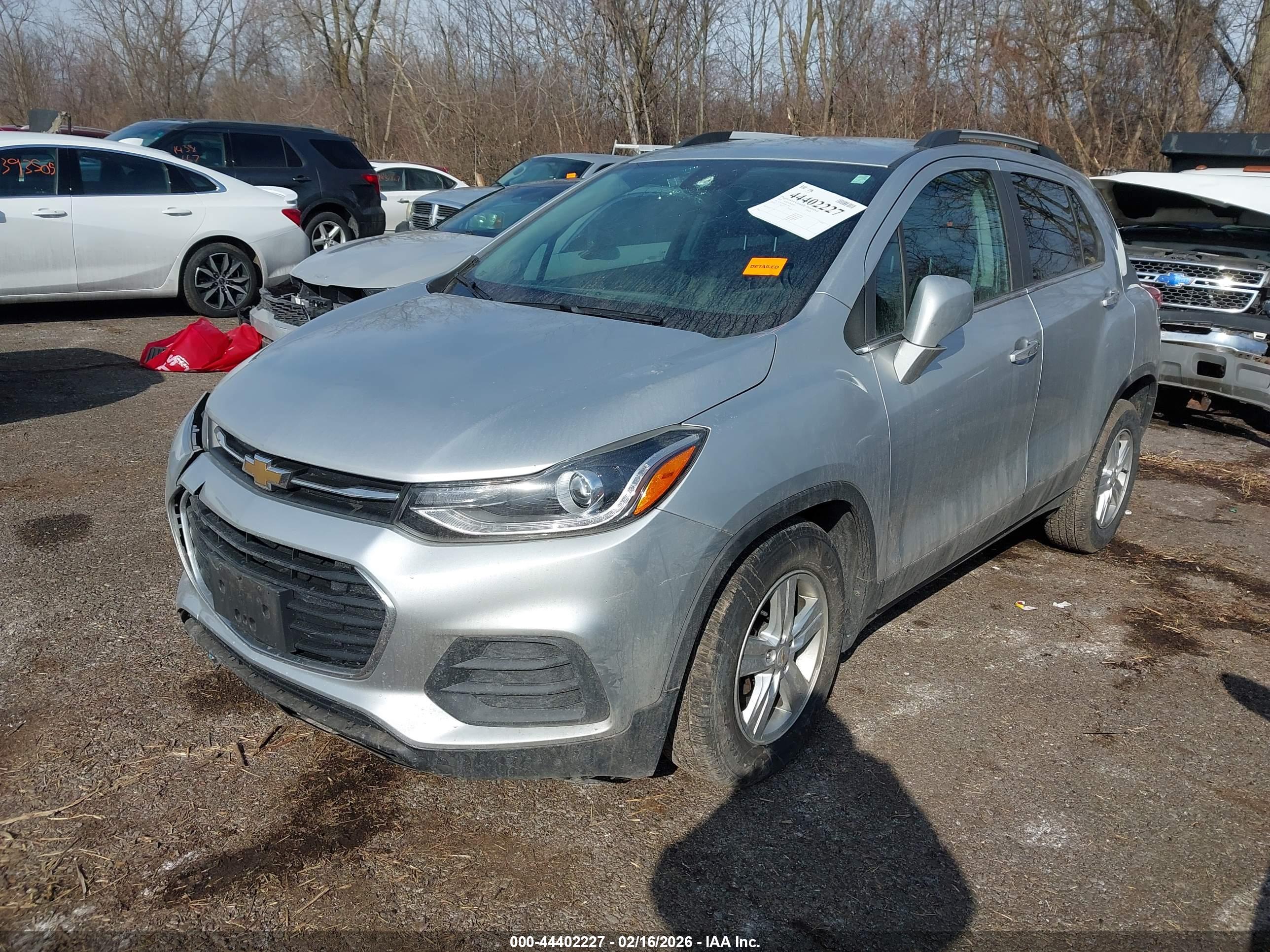 CHEVROLET TRAX image 2