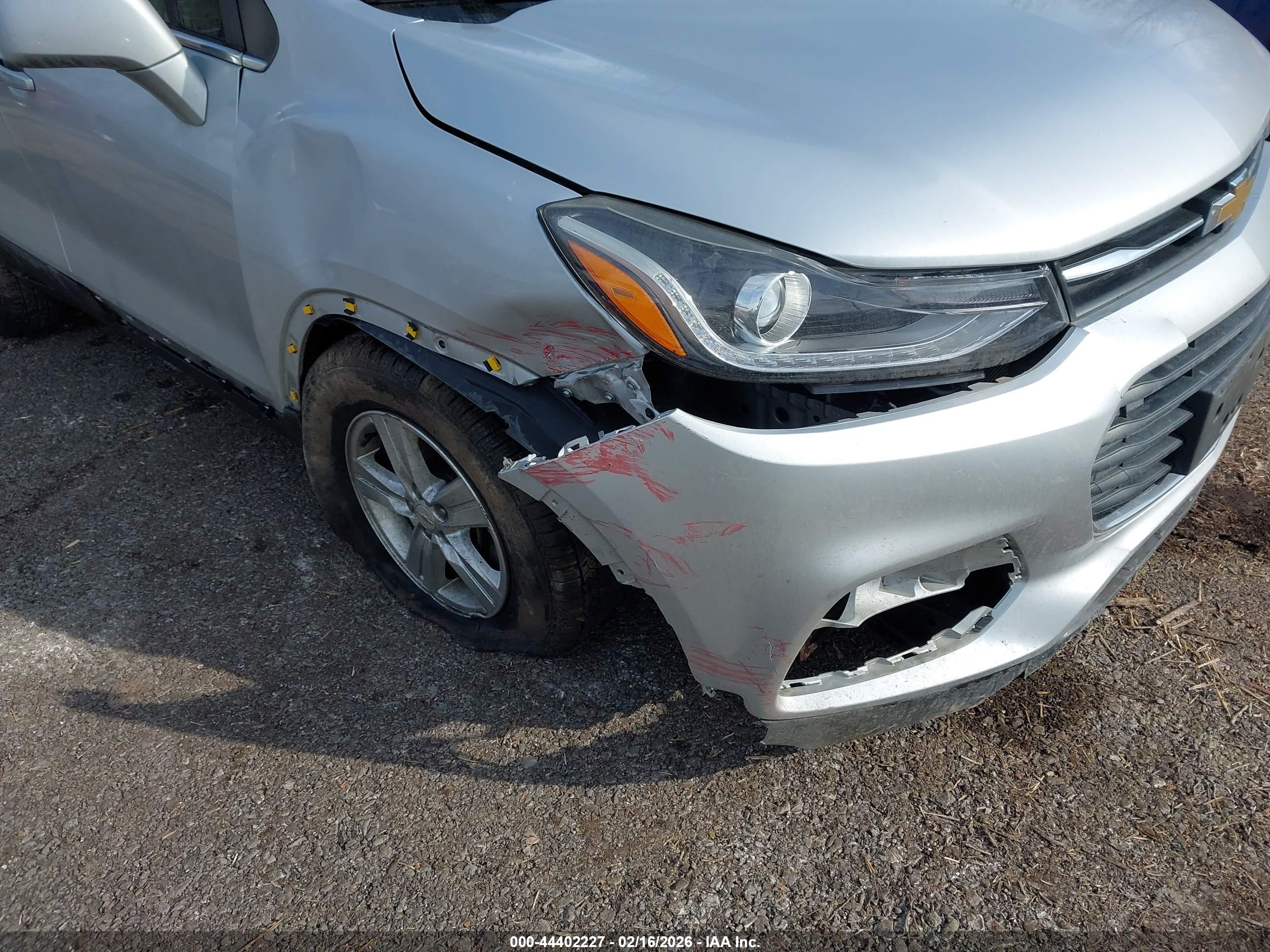CHEVROLET TRAX image 6