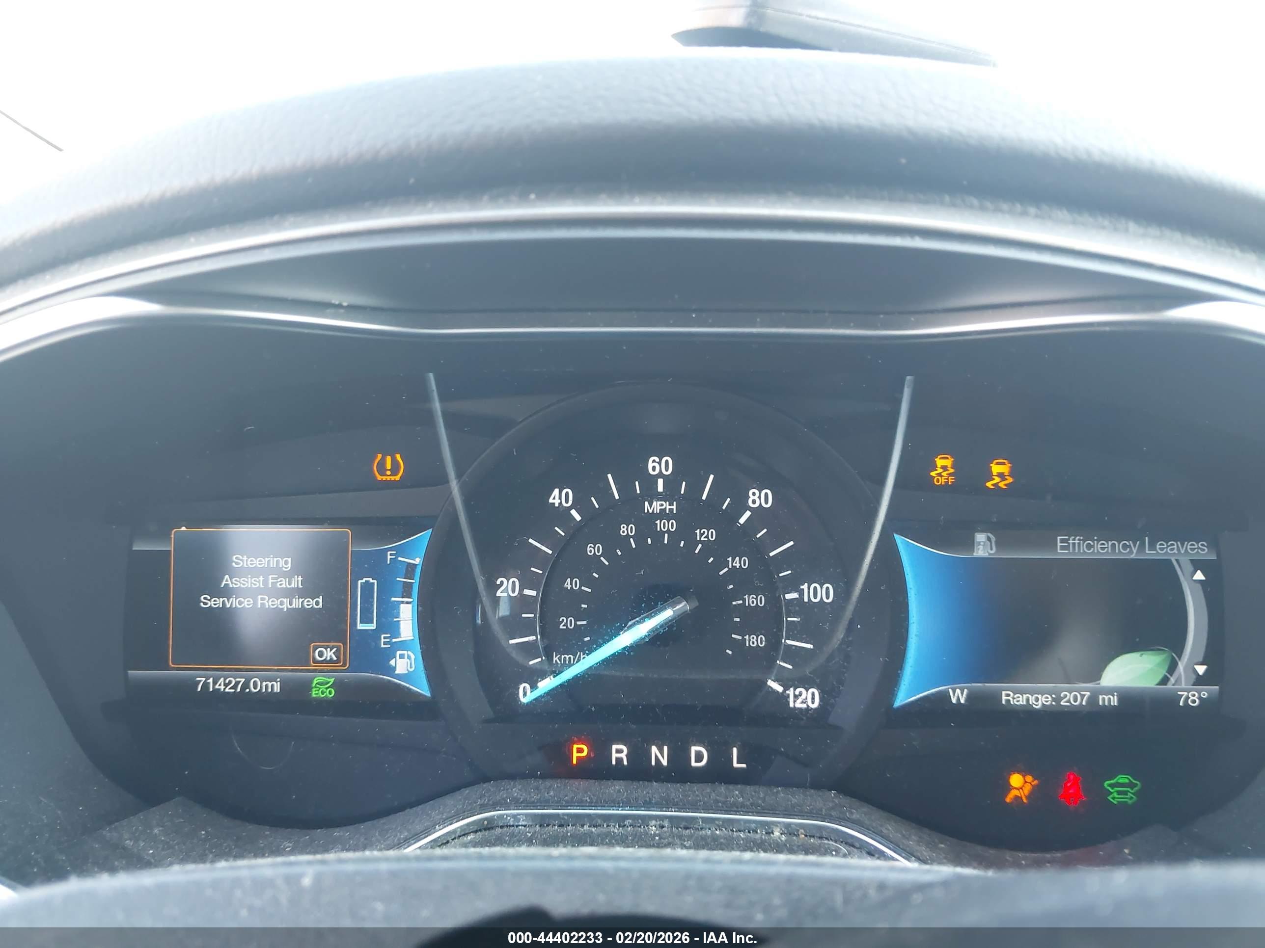 FORD FUSION image 7