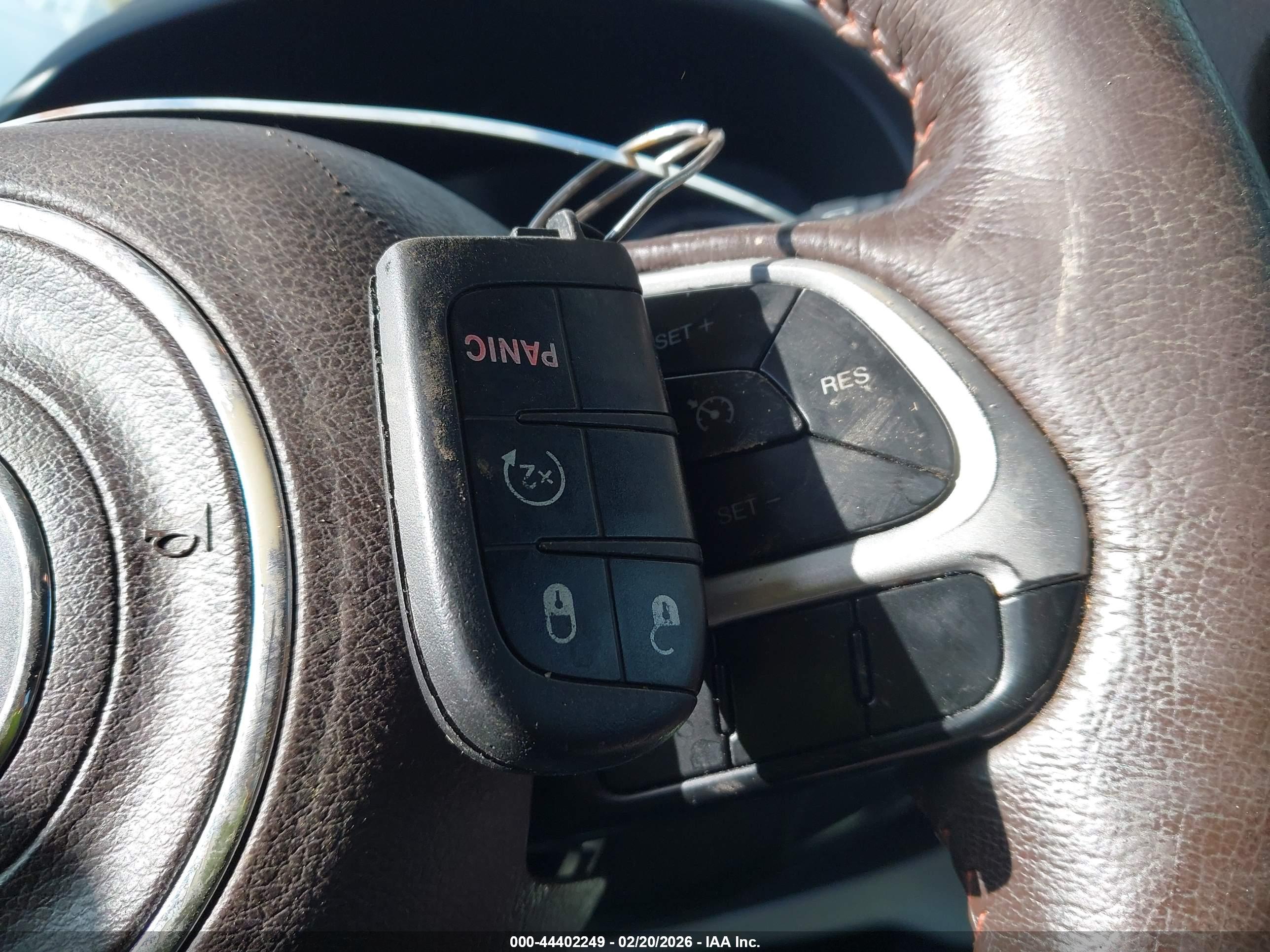 JEEP RENEGADE image 11