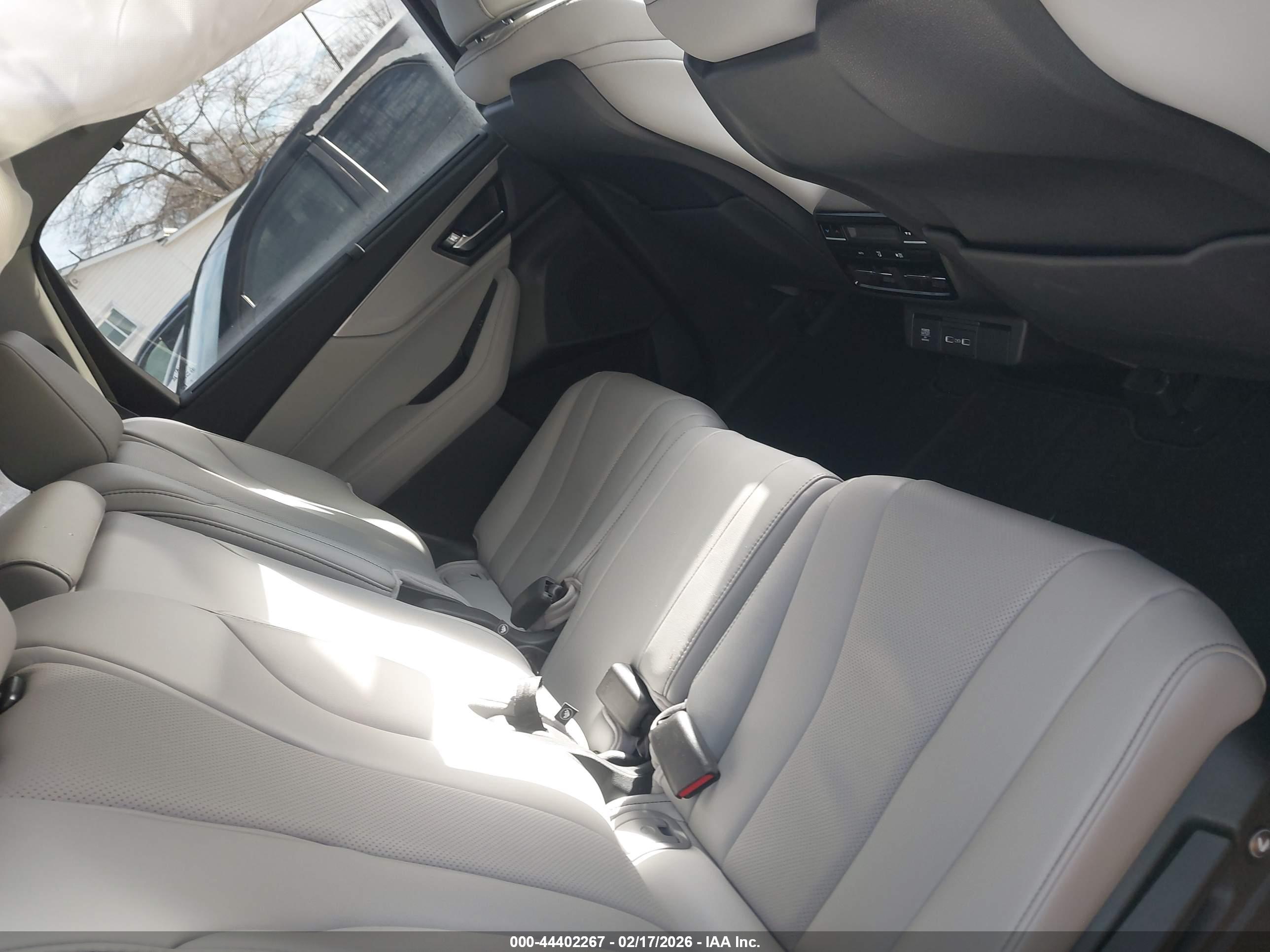 ACURA MDX image 8