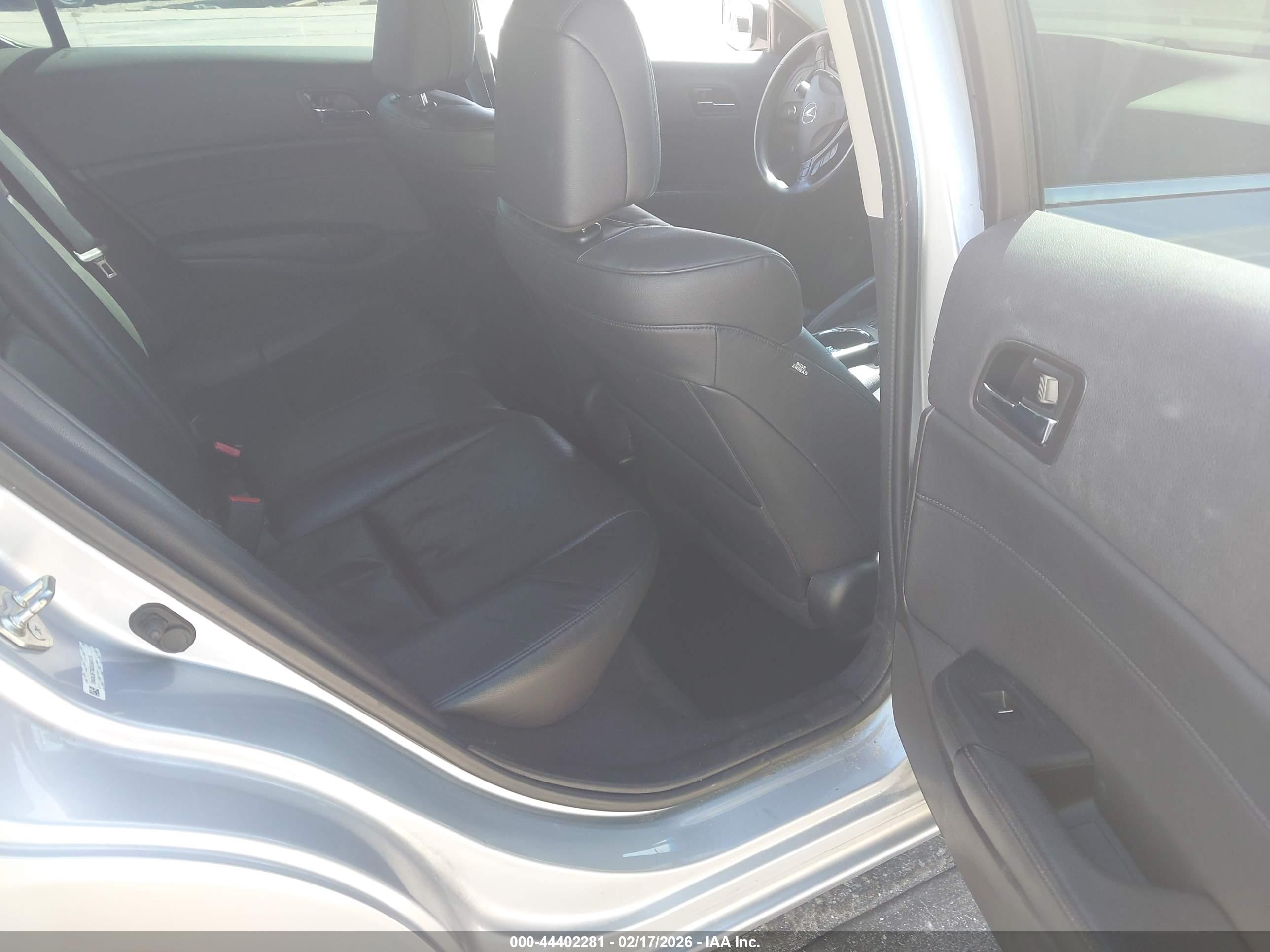 ACURA ILX image 8