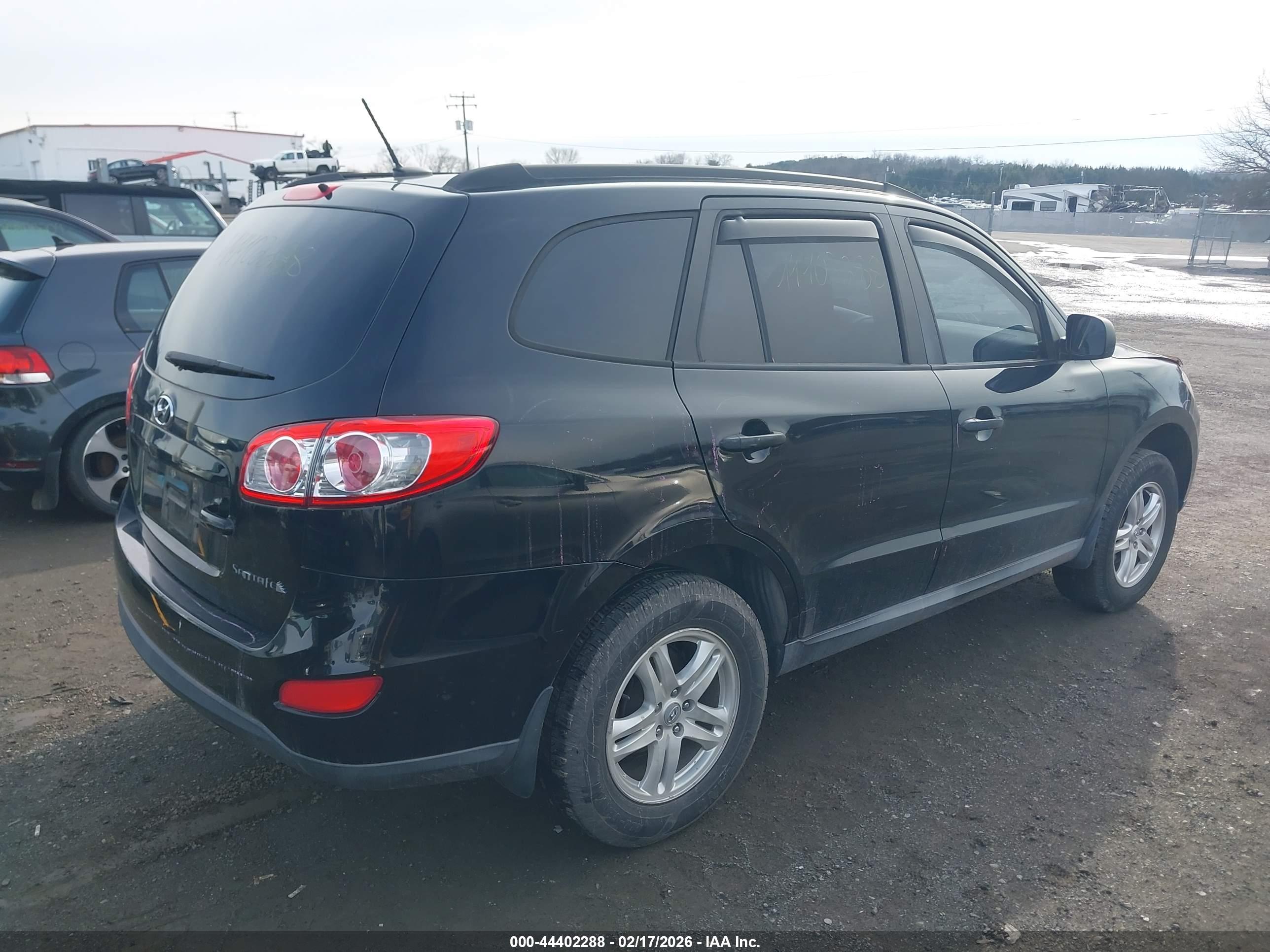 HYUNDAI SANTA image 4