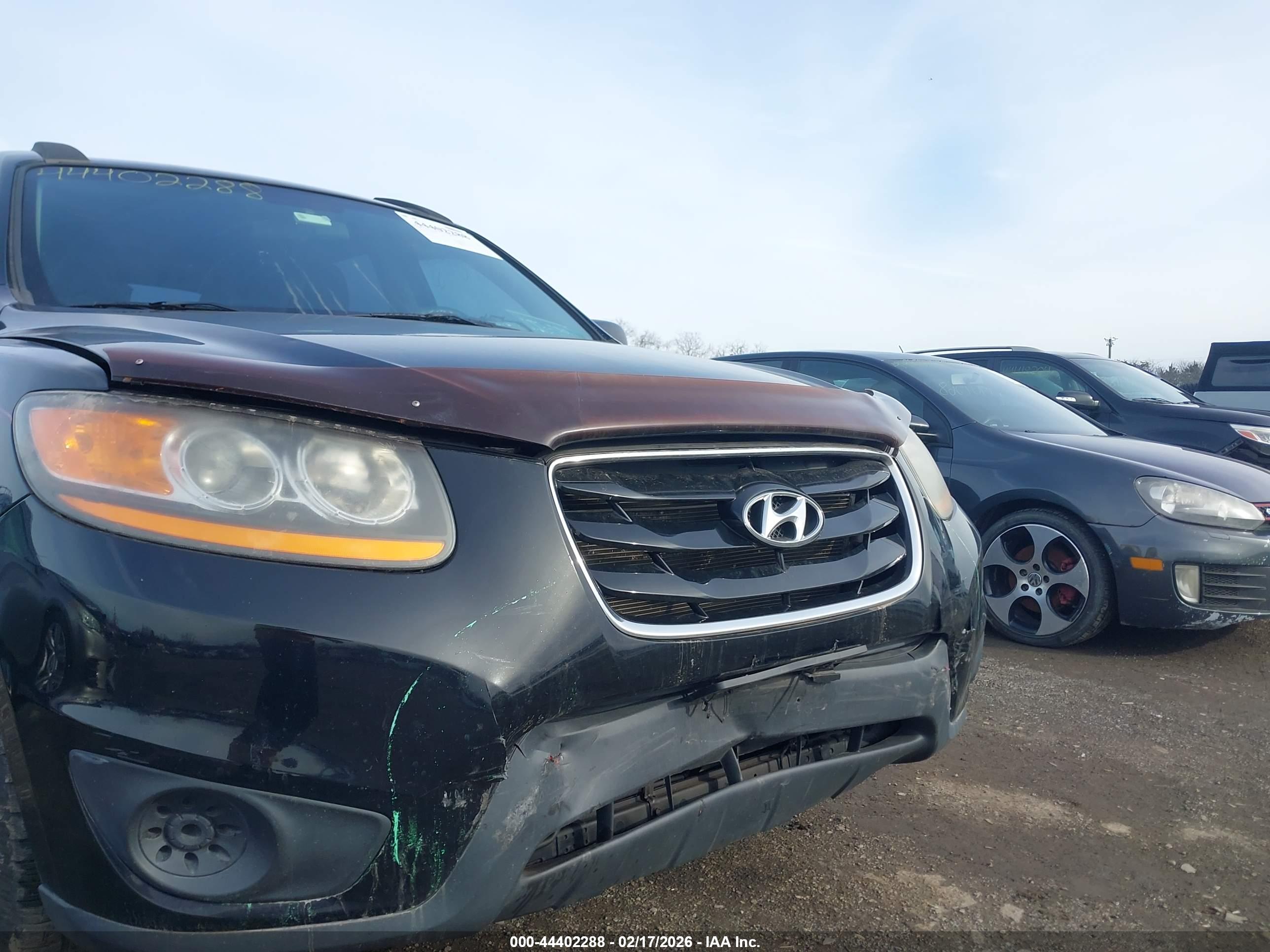 HYUNDAI SANTA image 6