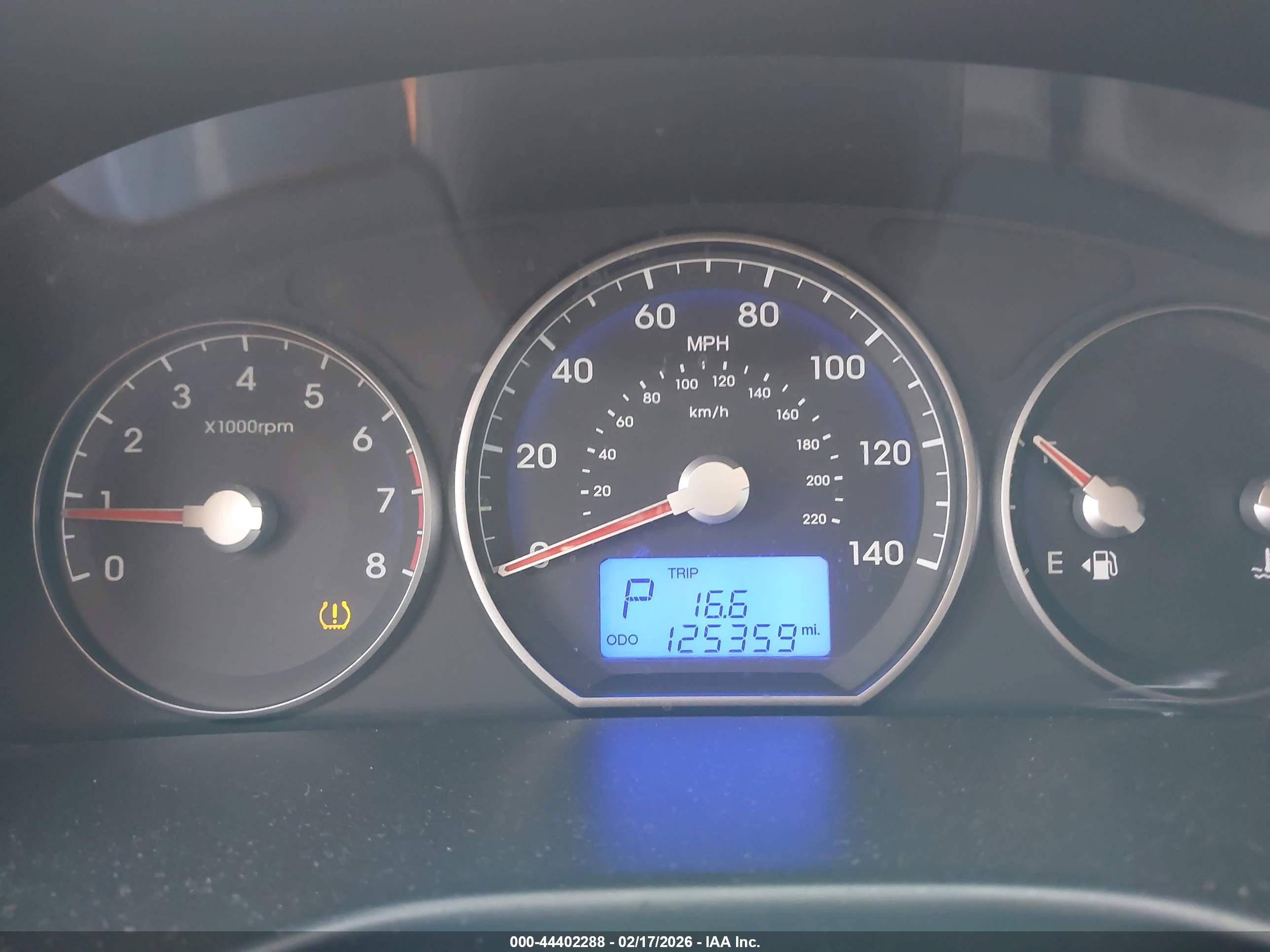 HYUNDAI SANTA image 7