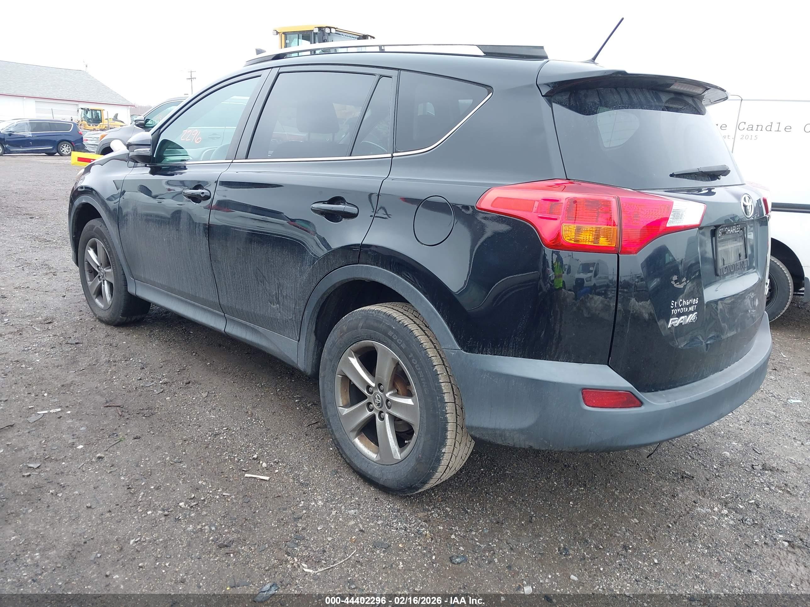 TOYOTA RAV4 image 3