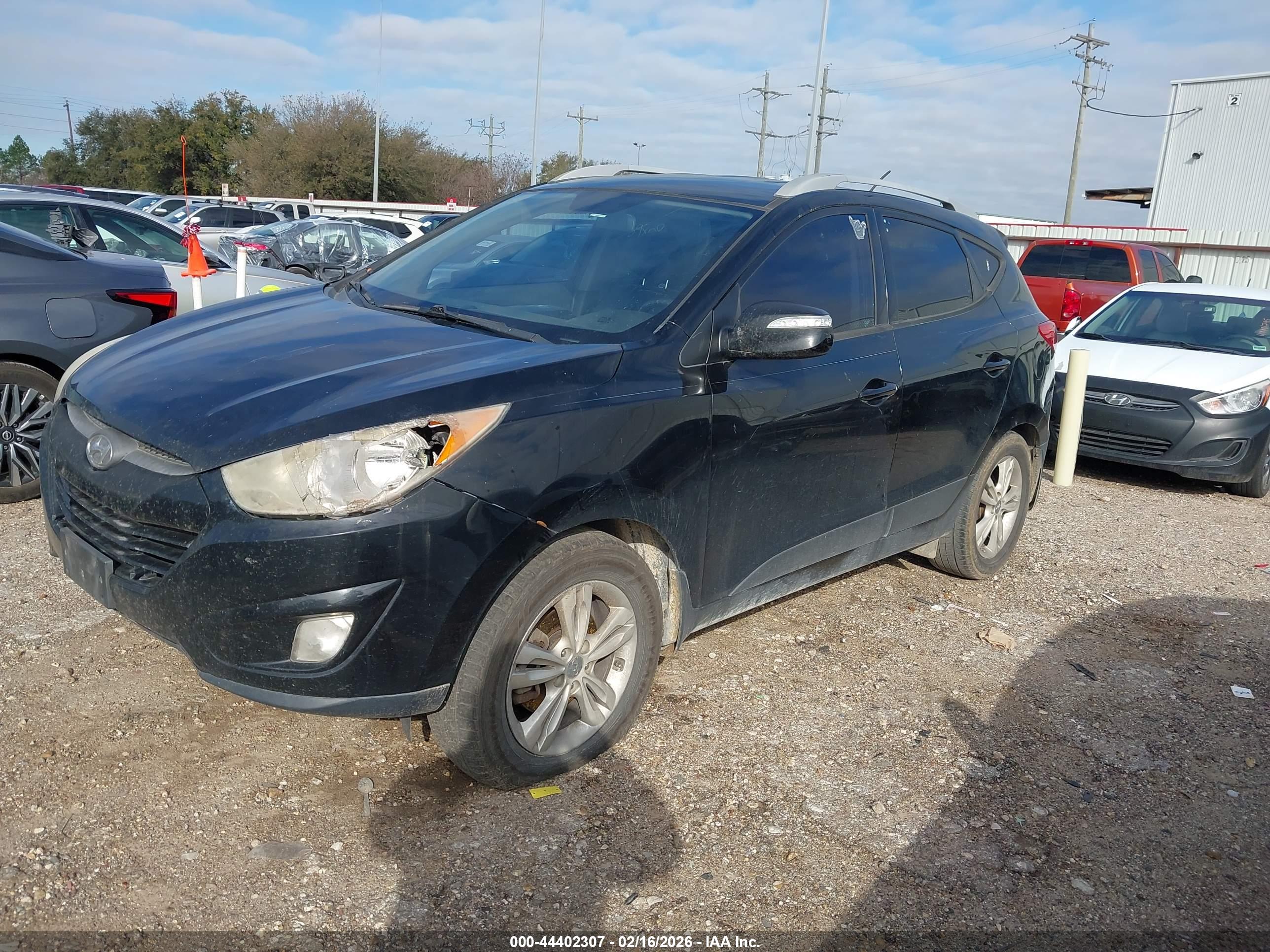 HYUNDAI TUCSON image 2