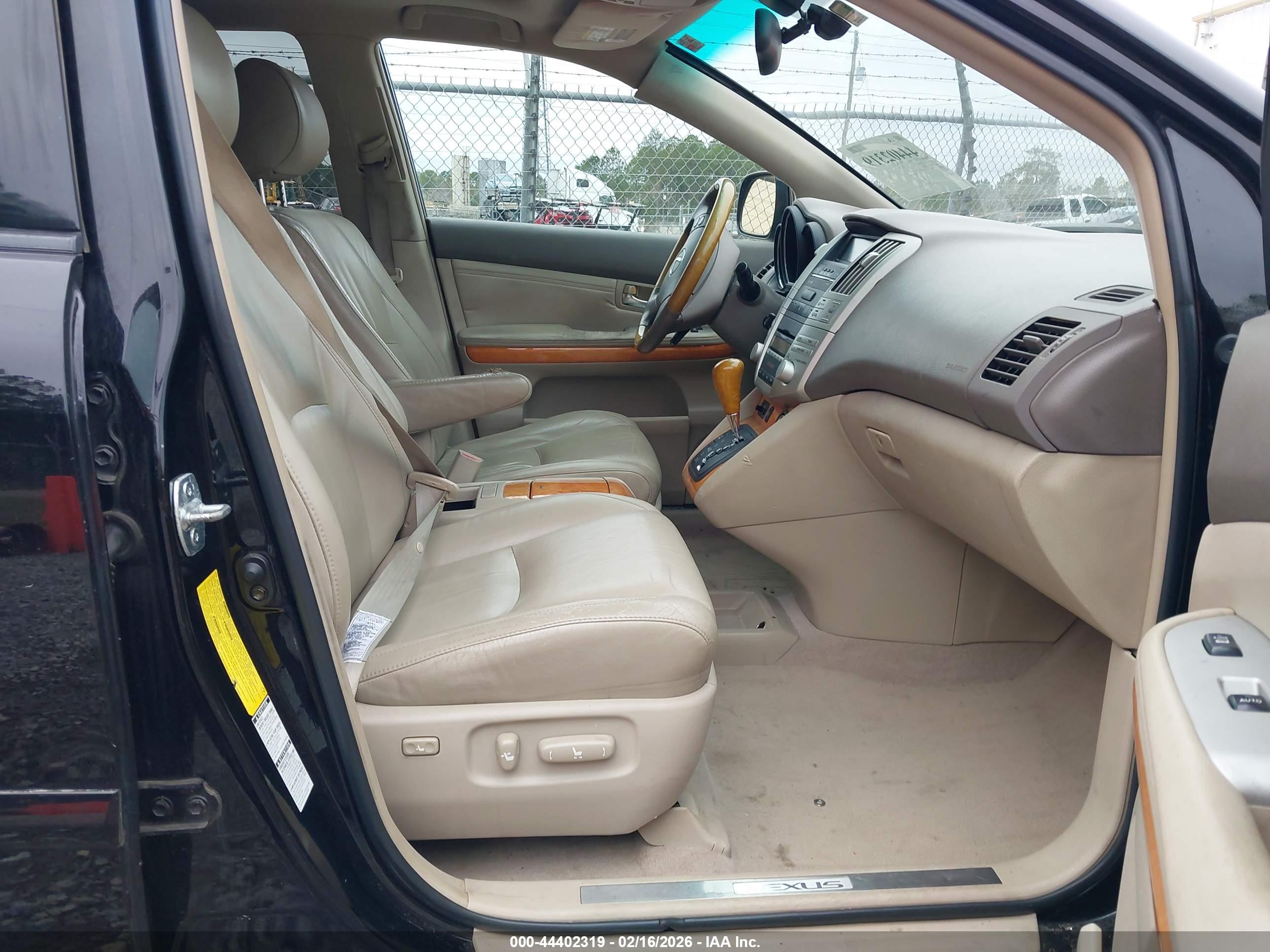 LEXUS RX image 5