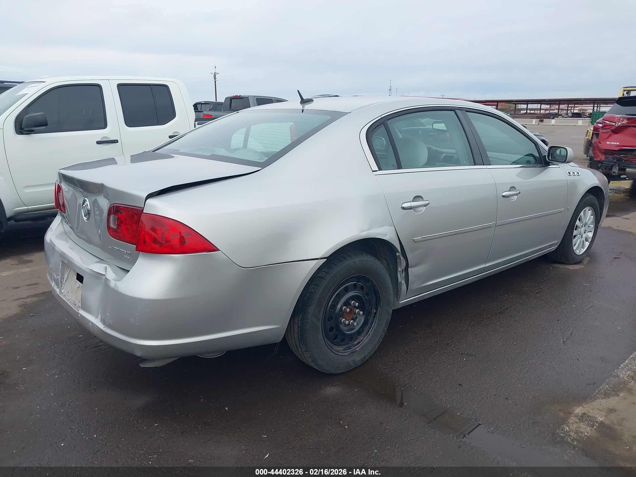 BUICK LUCERNE image 4