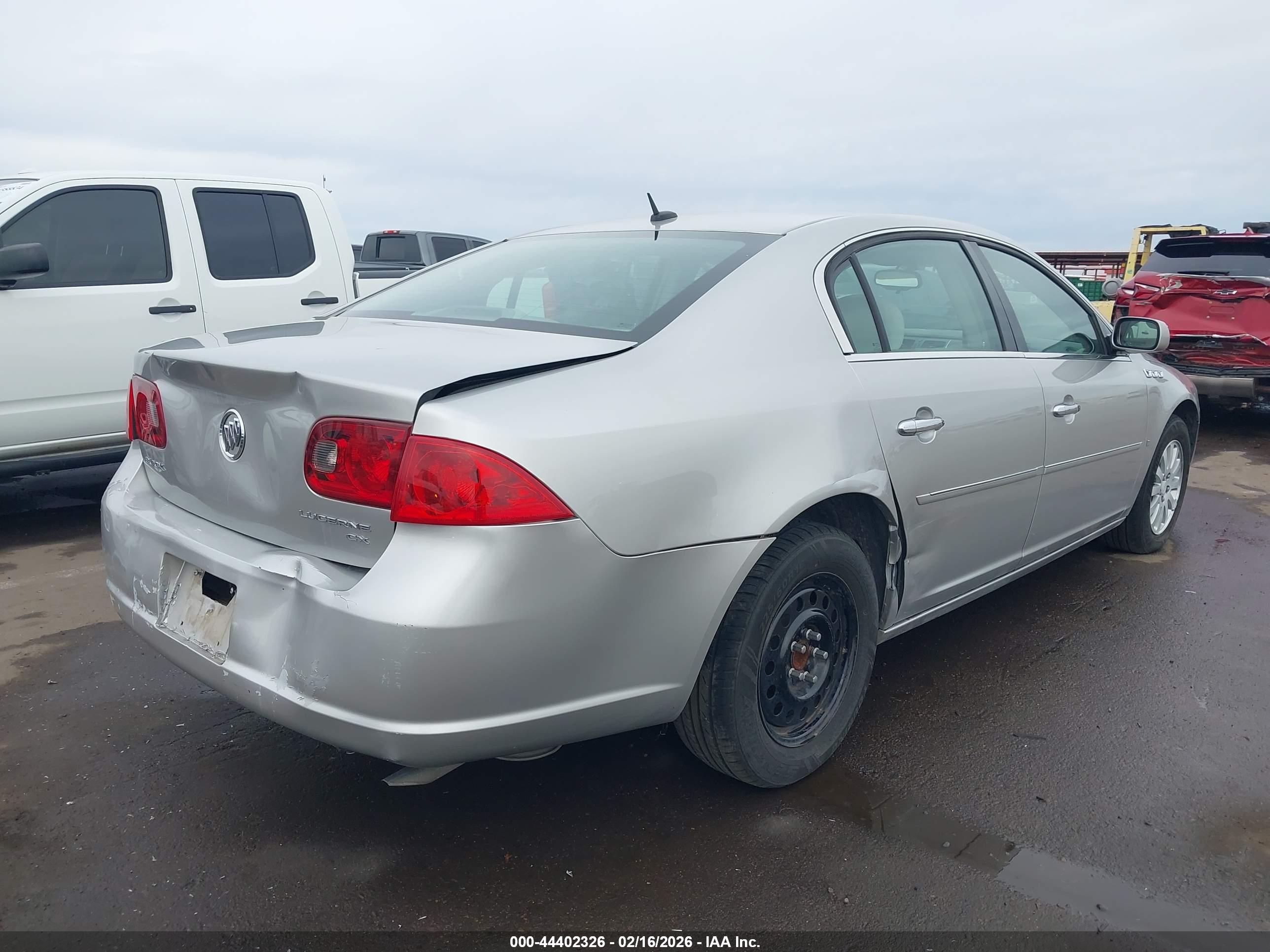 BUICK LUCERNE image 6