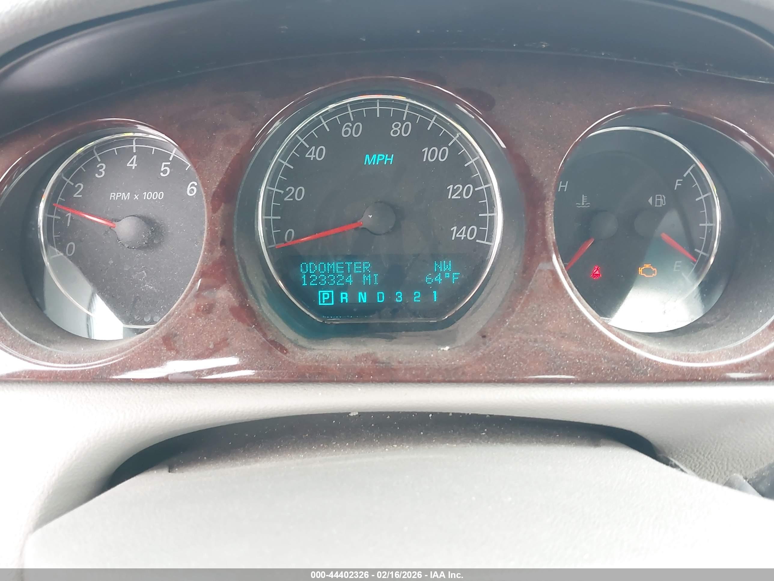 BUICK LUCERNE image 7
