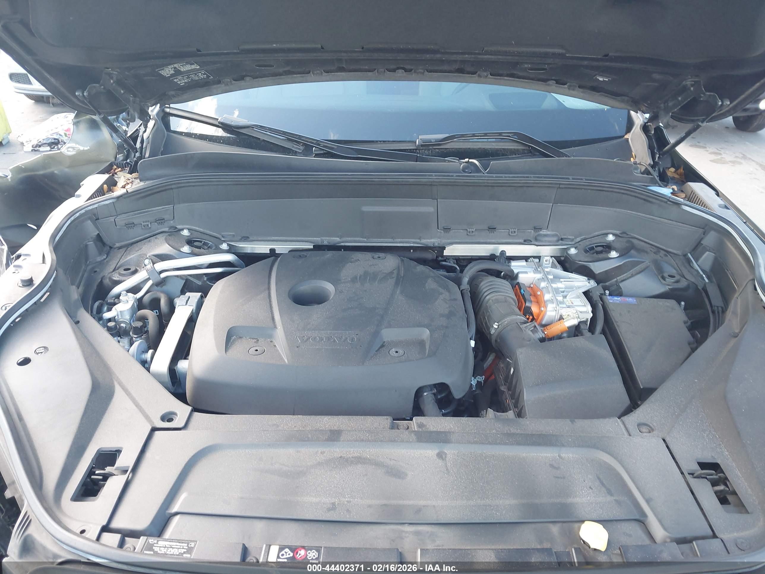 VOLVO XC90 image 10