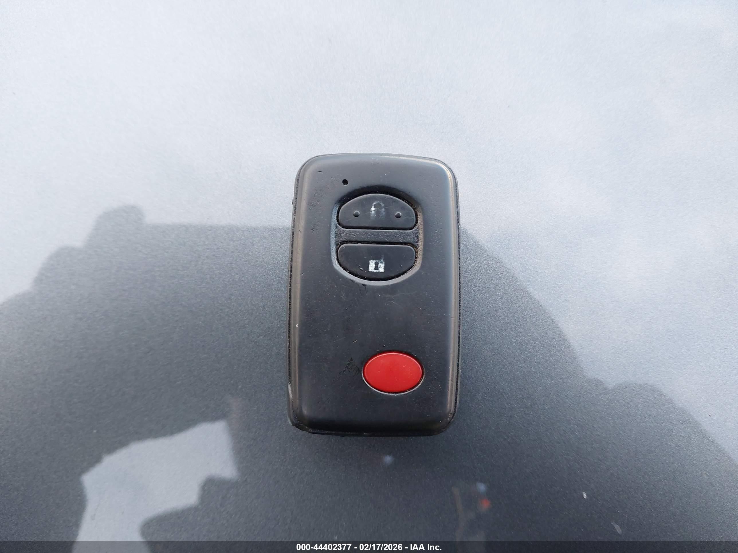 TOYOTA PRIUS image 11