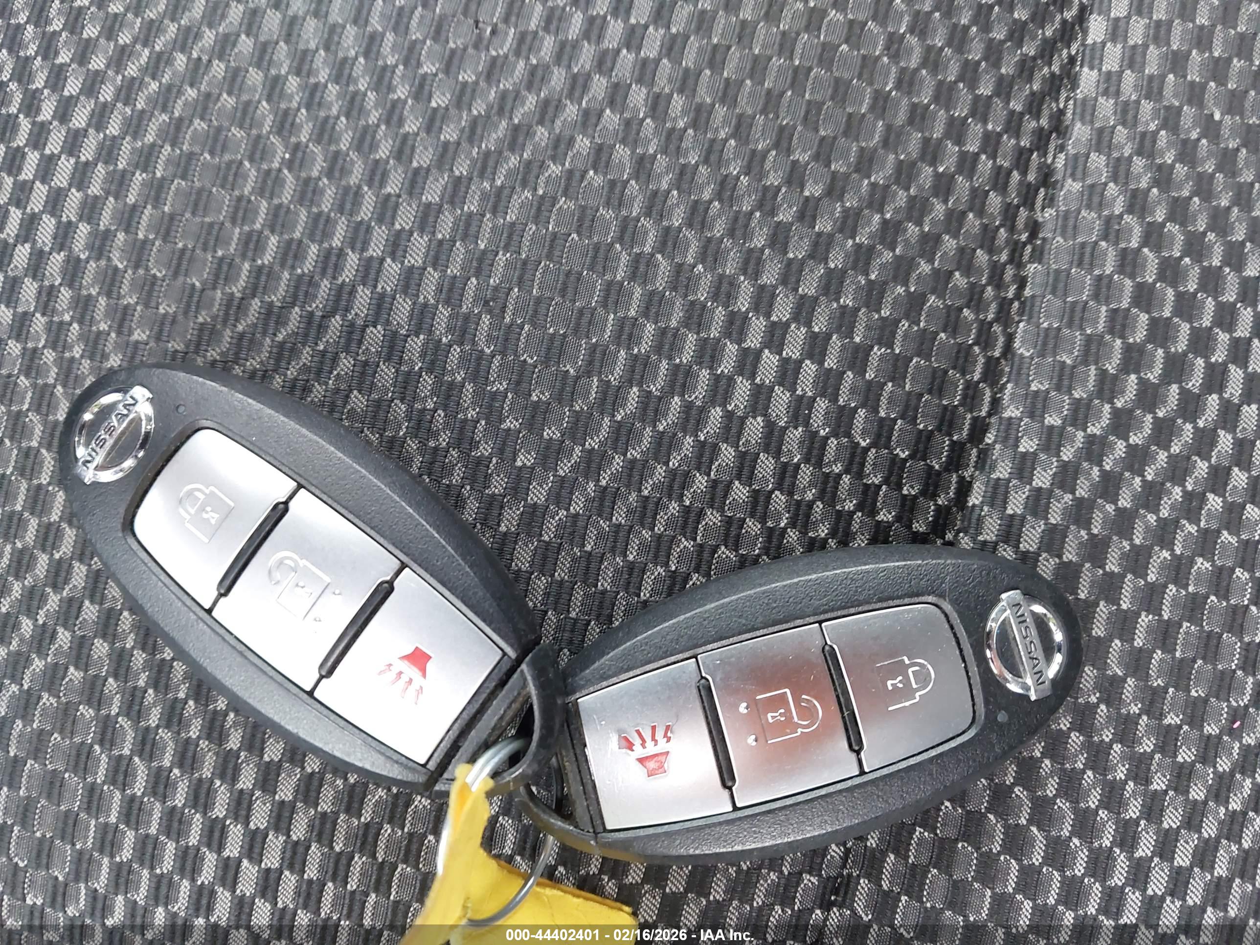 NISSAN ROGUE image 11