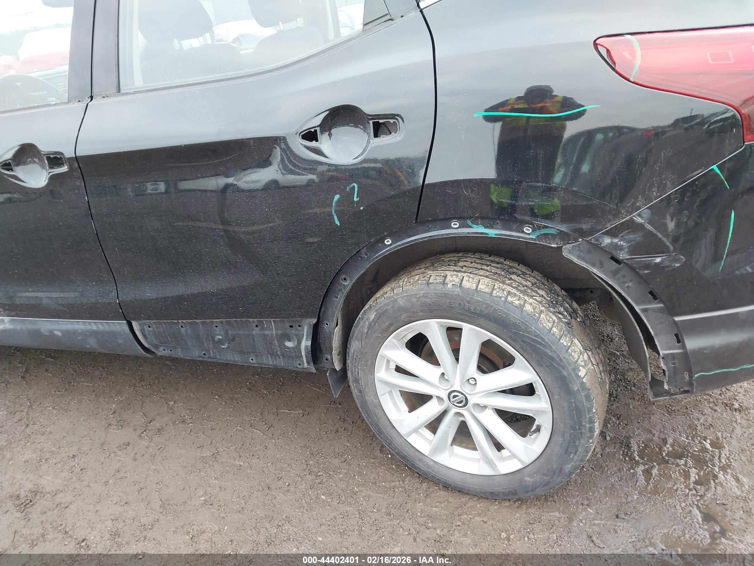 NISSAN ROGUE image 6