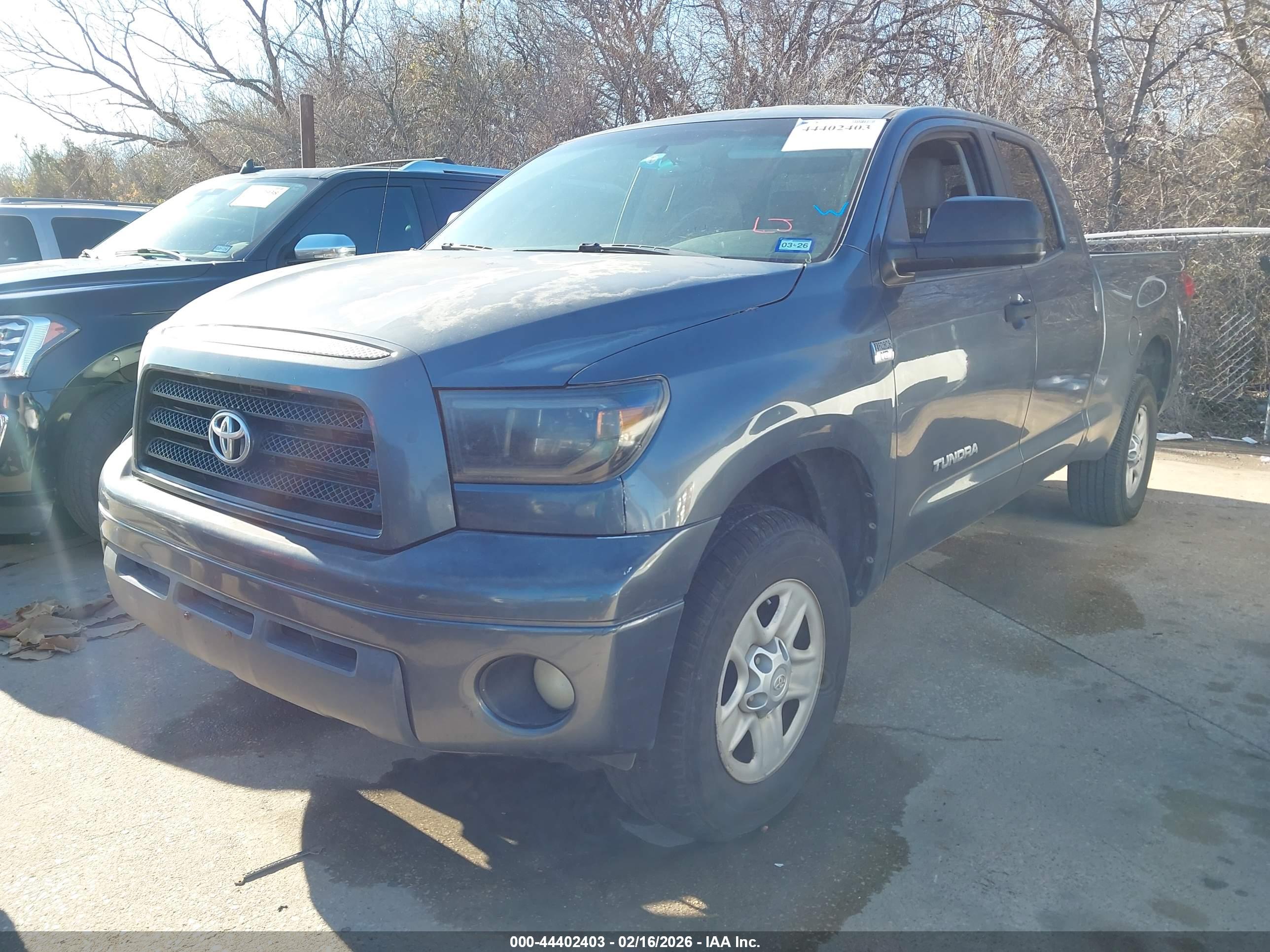 TOYOTA TUNDRA image 2