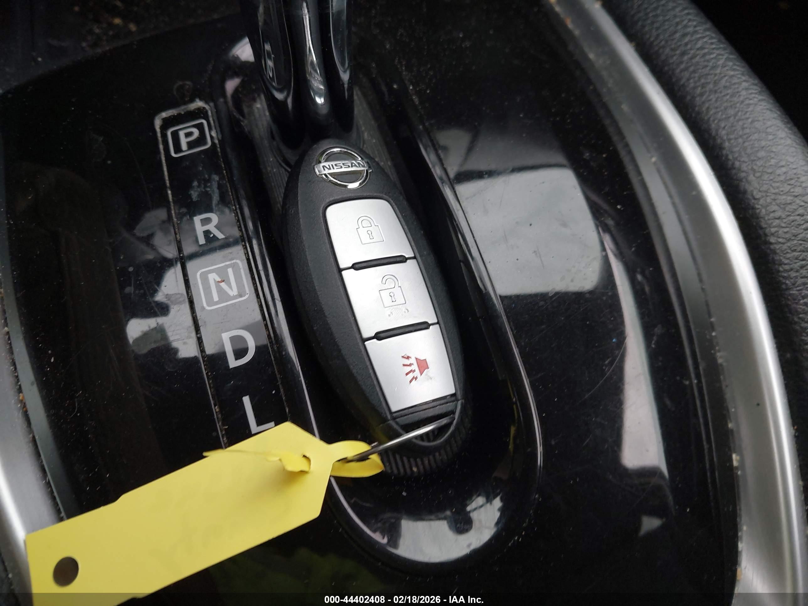 NISSAN ROGUE image 11