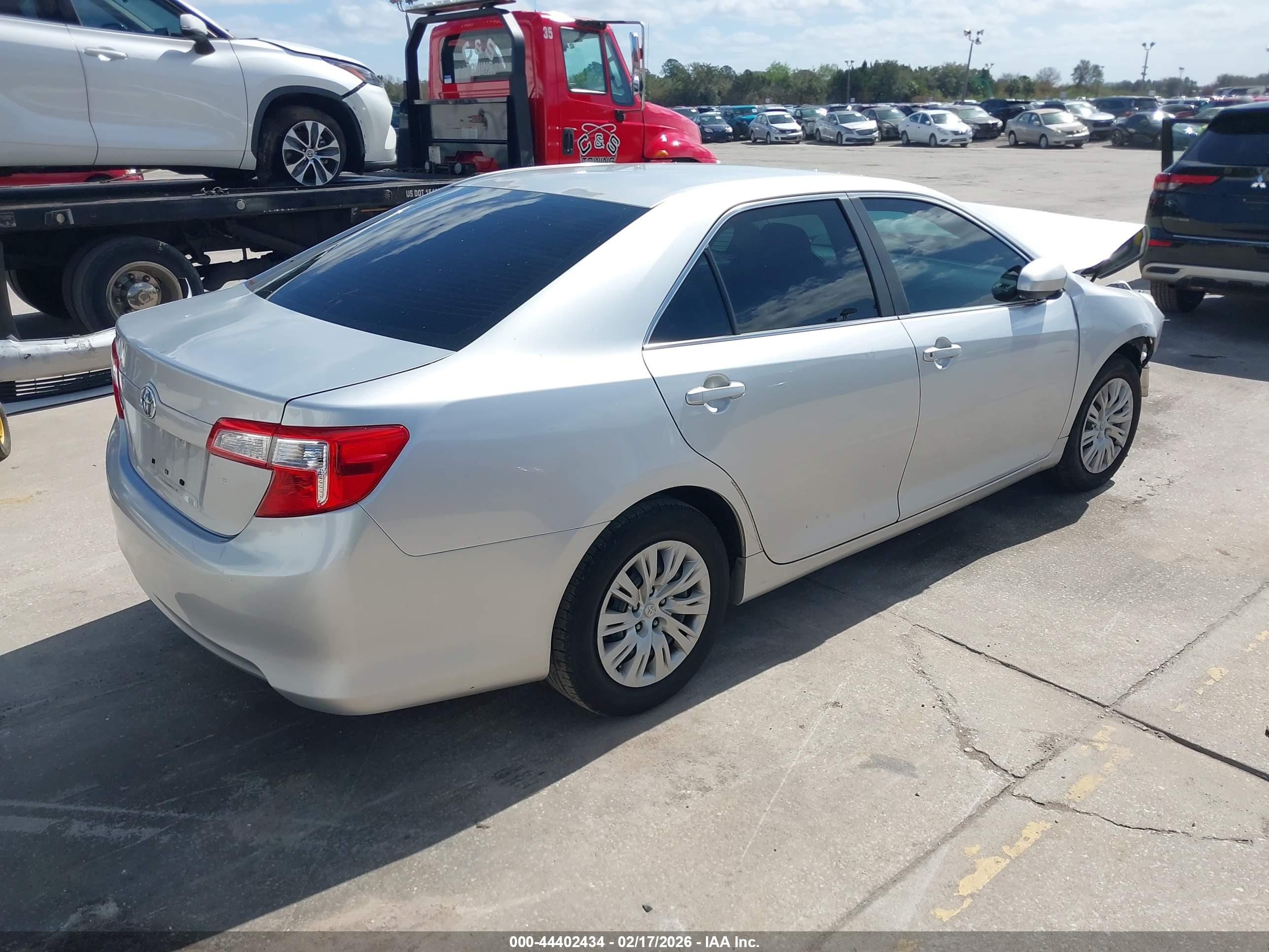 TOYOTA CAMRY image 4