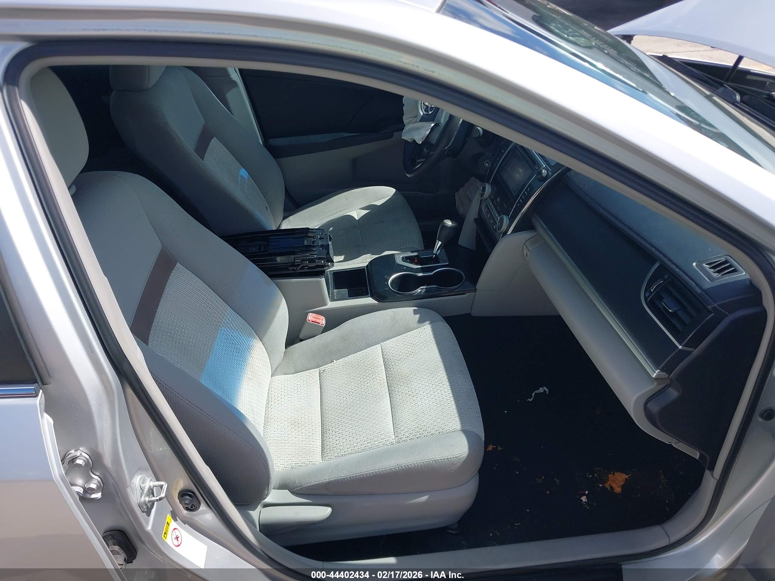 TOYOTA CAMRY image 5