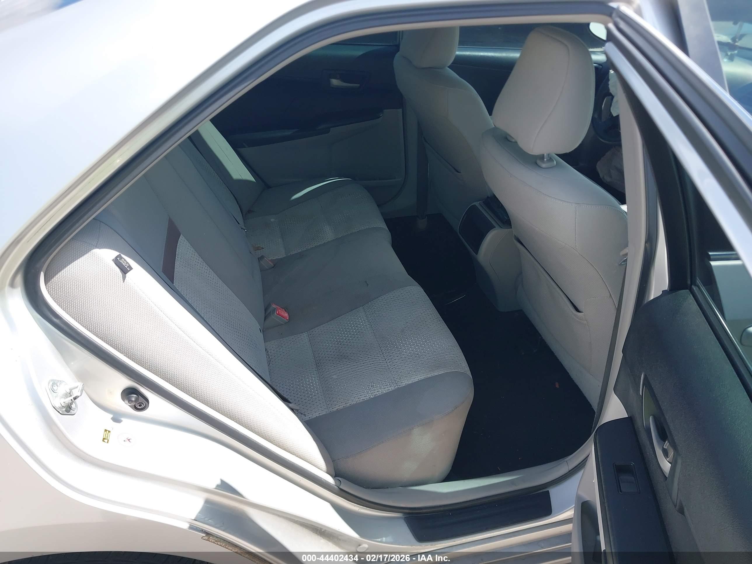 TOYOTA CAMRY image 8