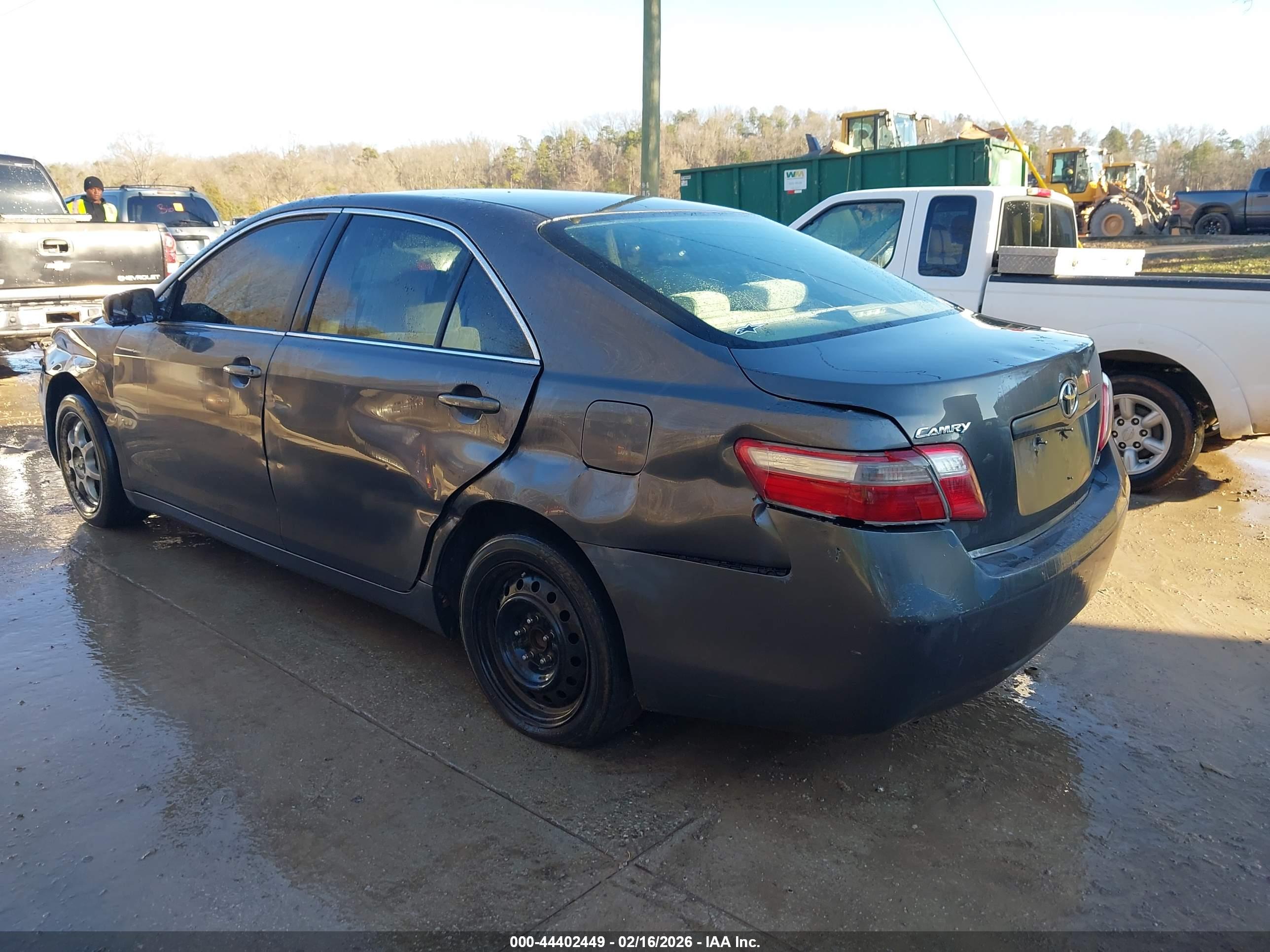 TOYOTA CAMRY image 3