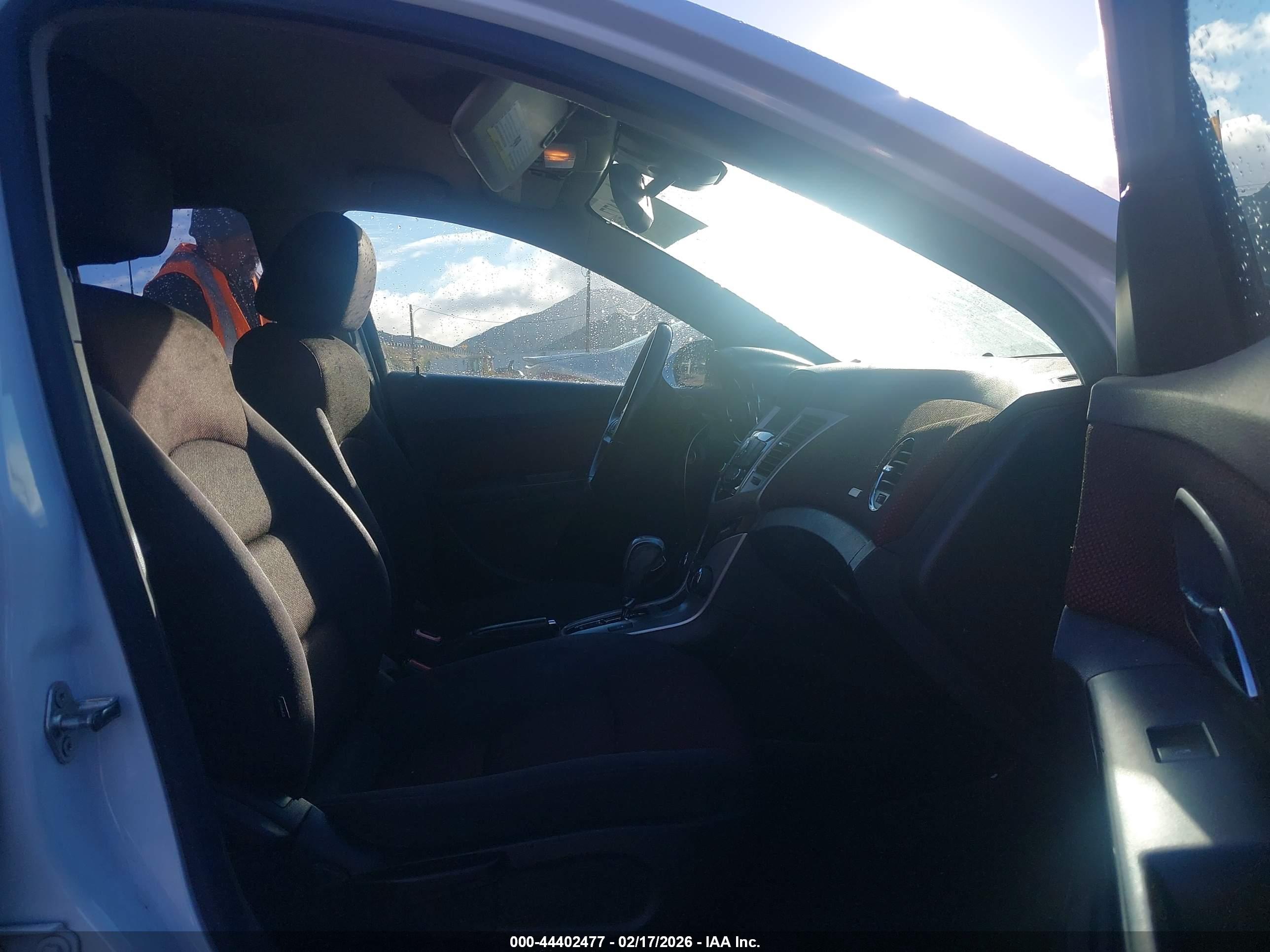 CHEVROLET CRUZE image 5