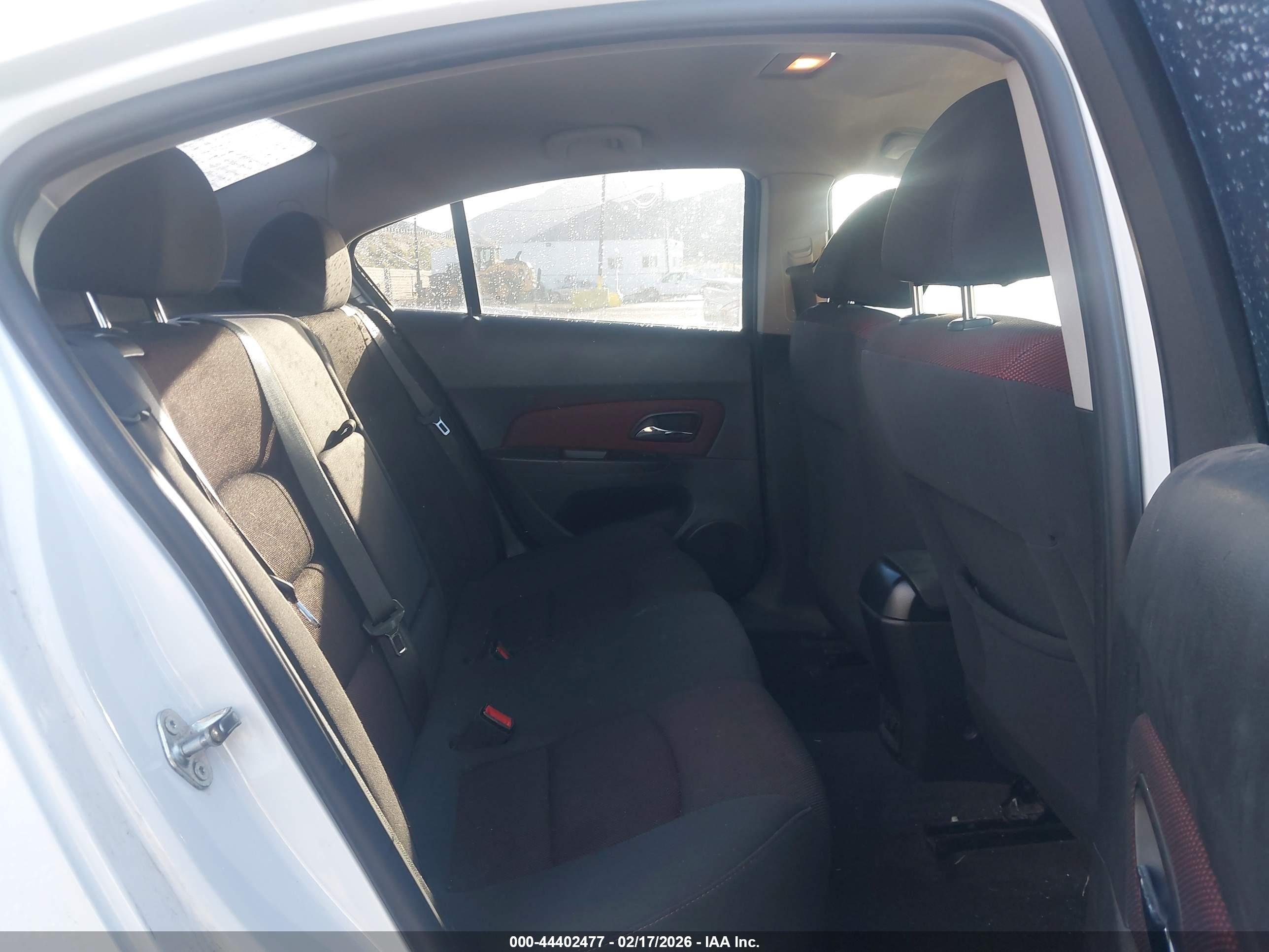 CHEVROLET CRUZE image 8