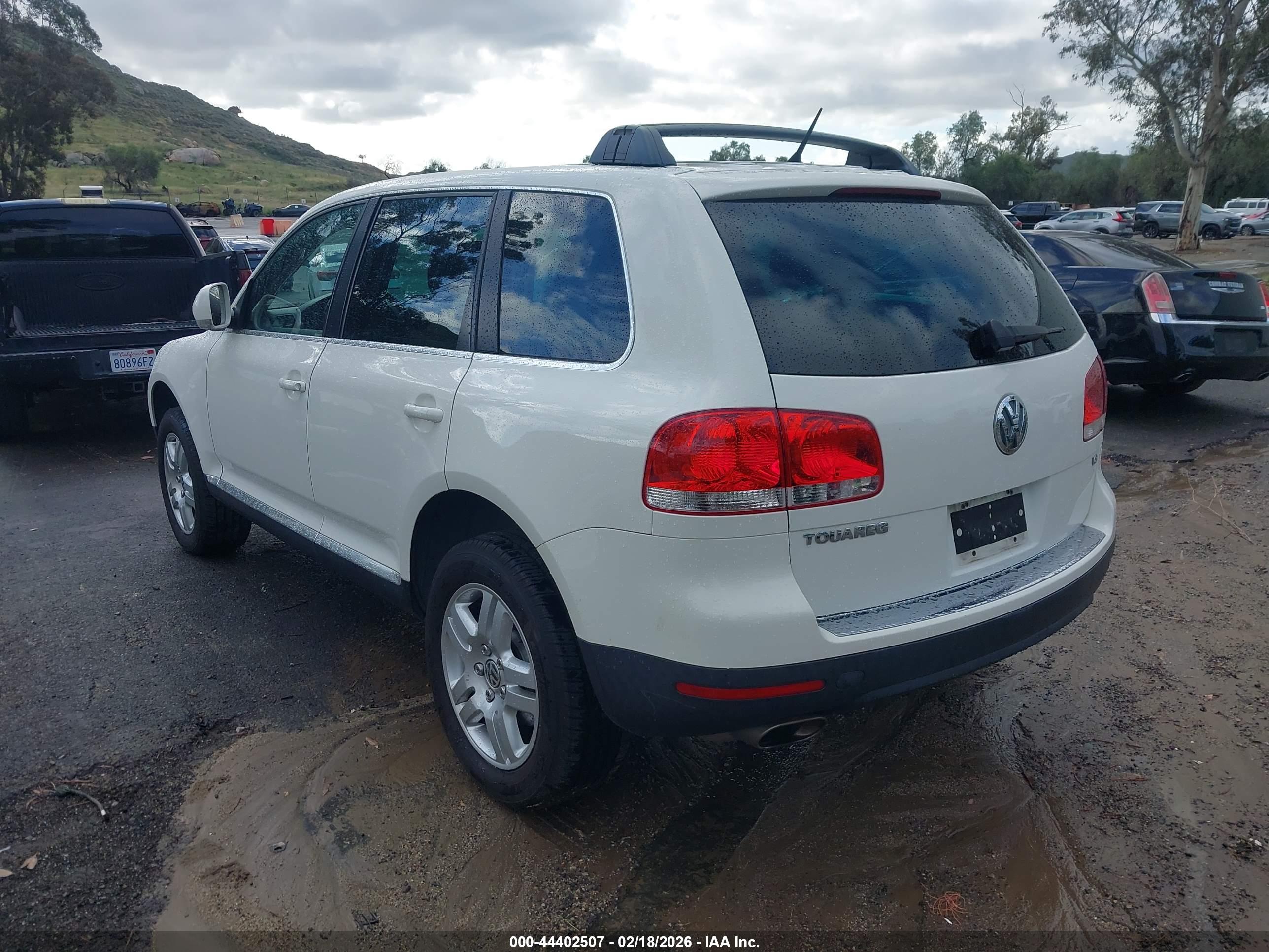 VOLKSWAGEN TOUAREG image 3