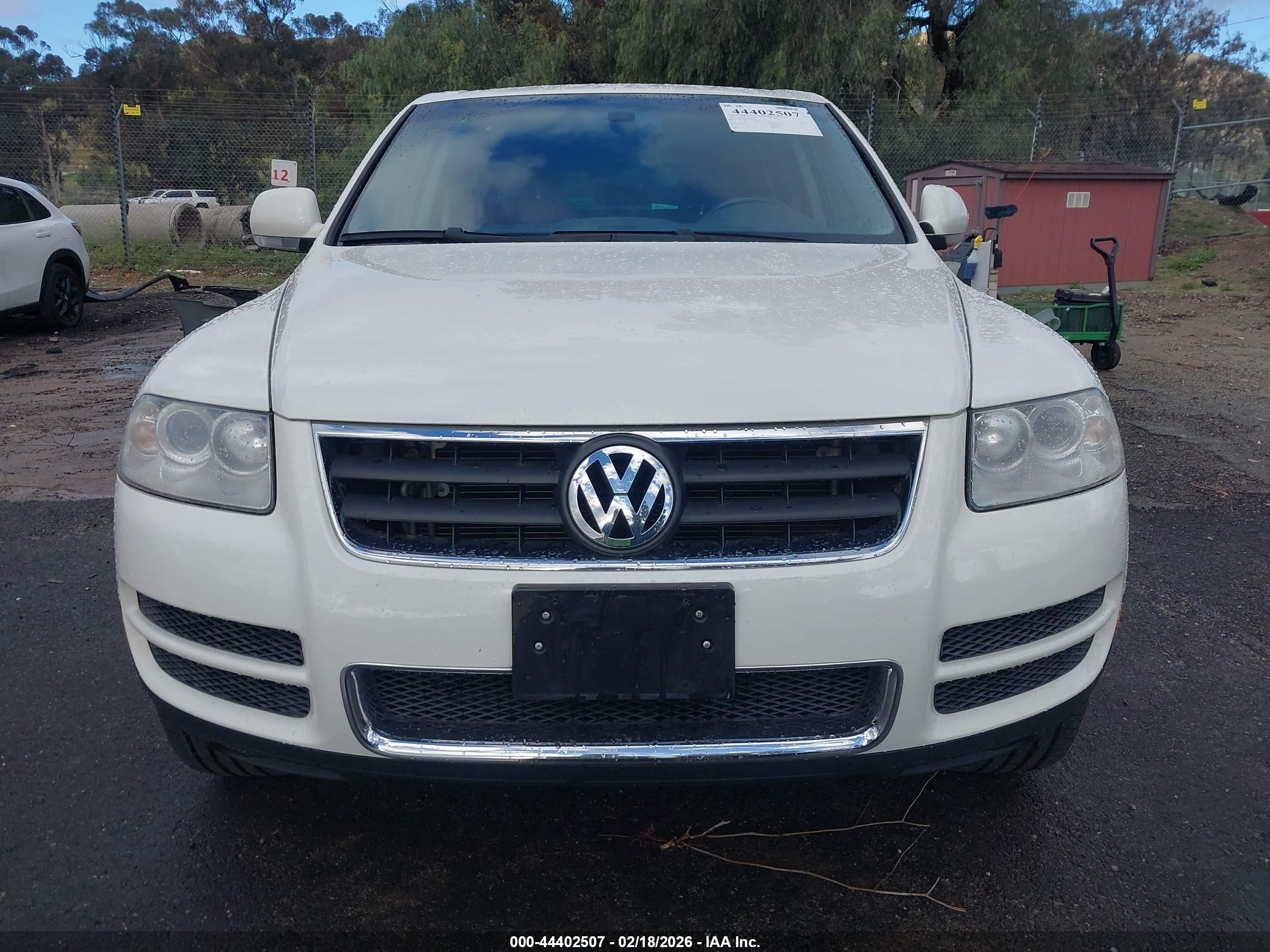 VOLKSWAGEN TOUAREG image 6