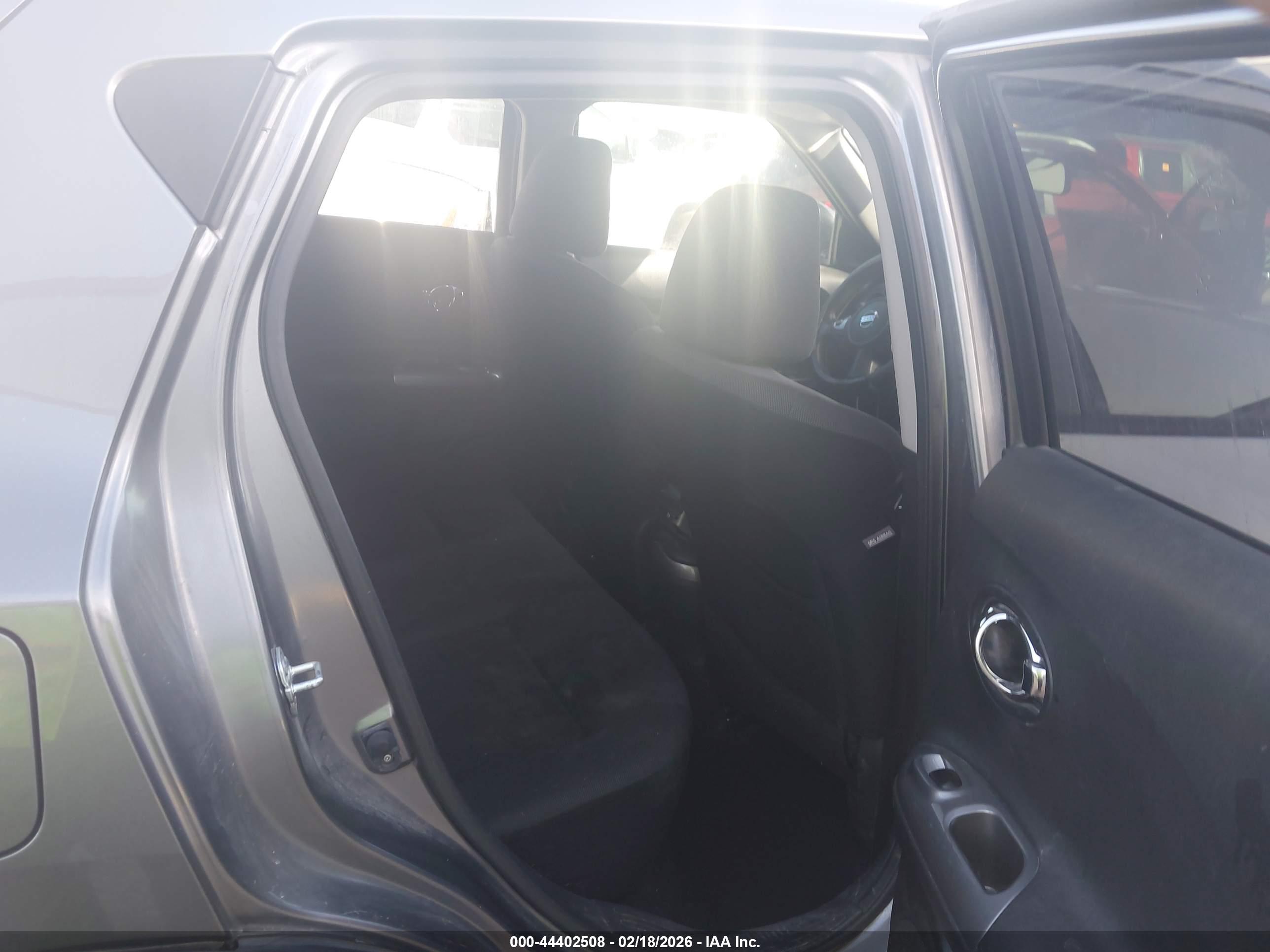 NISSAN JUKE image 8