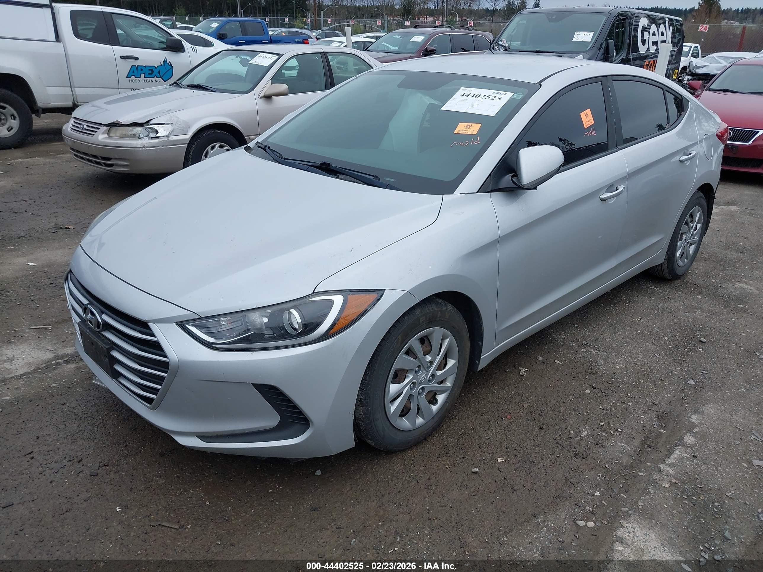 HYUNDAI ELANTRA image 2