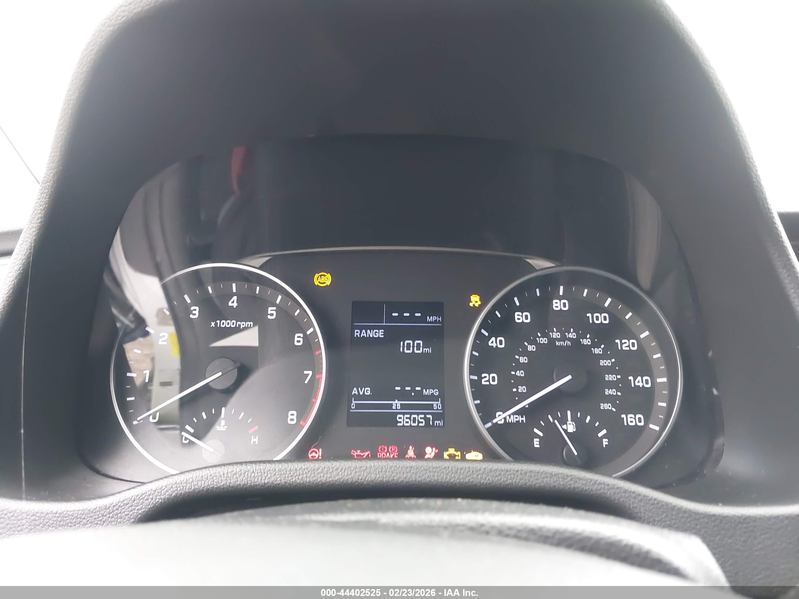 HYUNDAI ELANTRA image 7