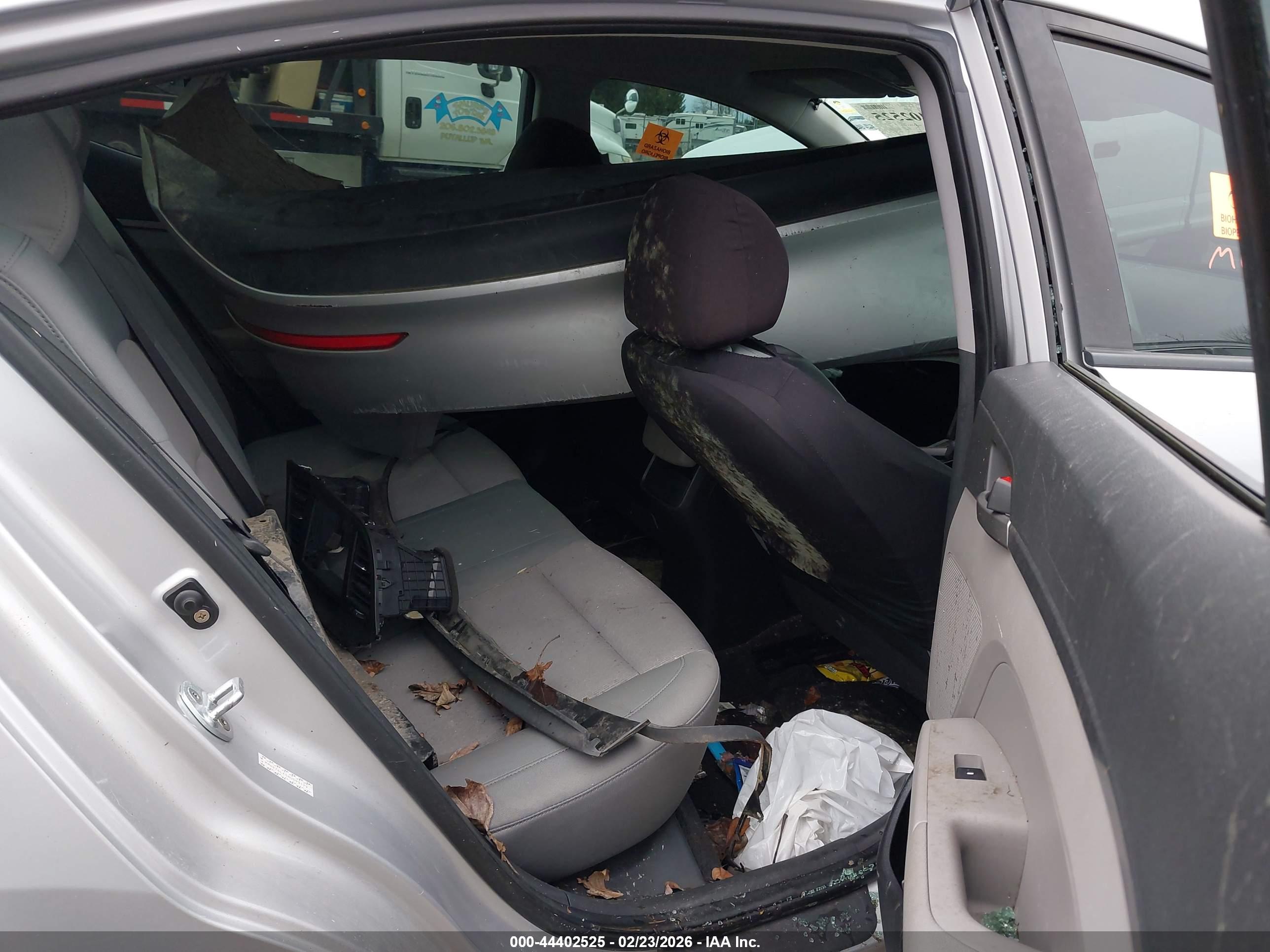 HYUNDAI ELANTRA image 8