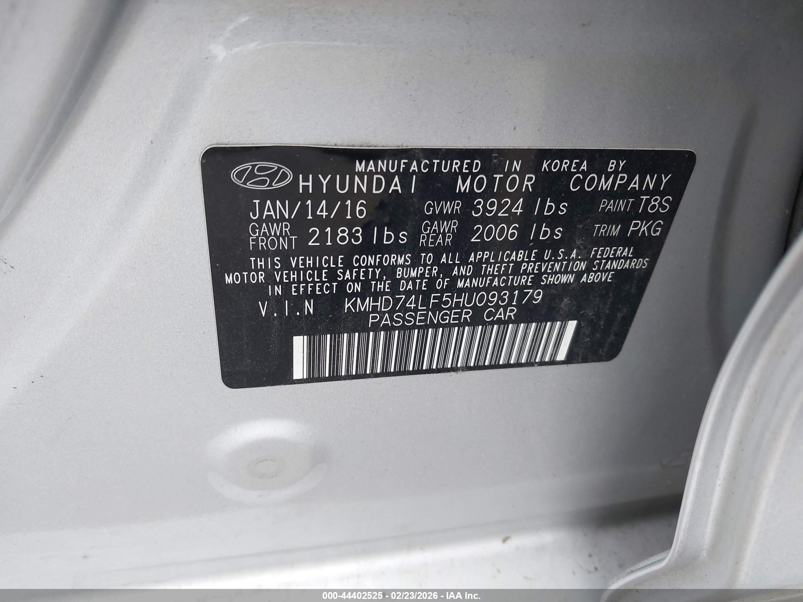 HYUNDAI ELANTRA image 9
