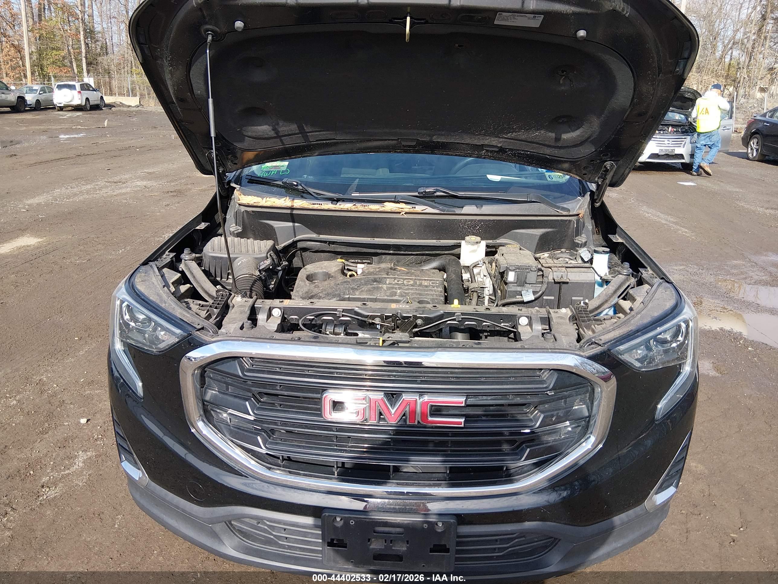 GMC TERRAIN image 10