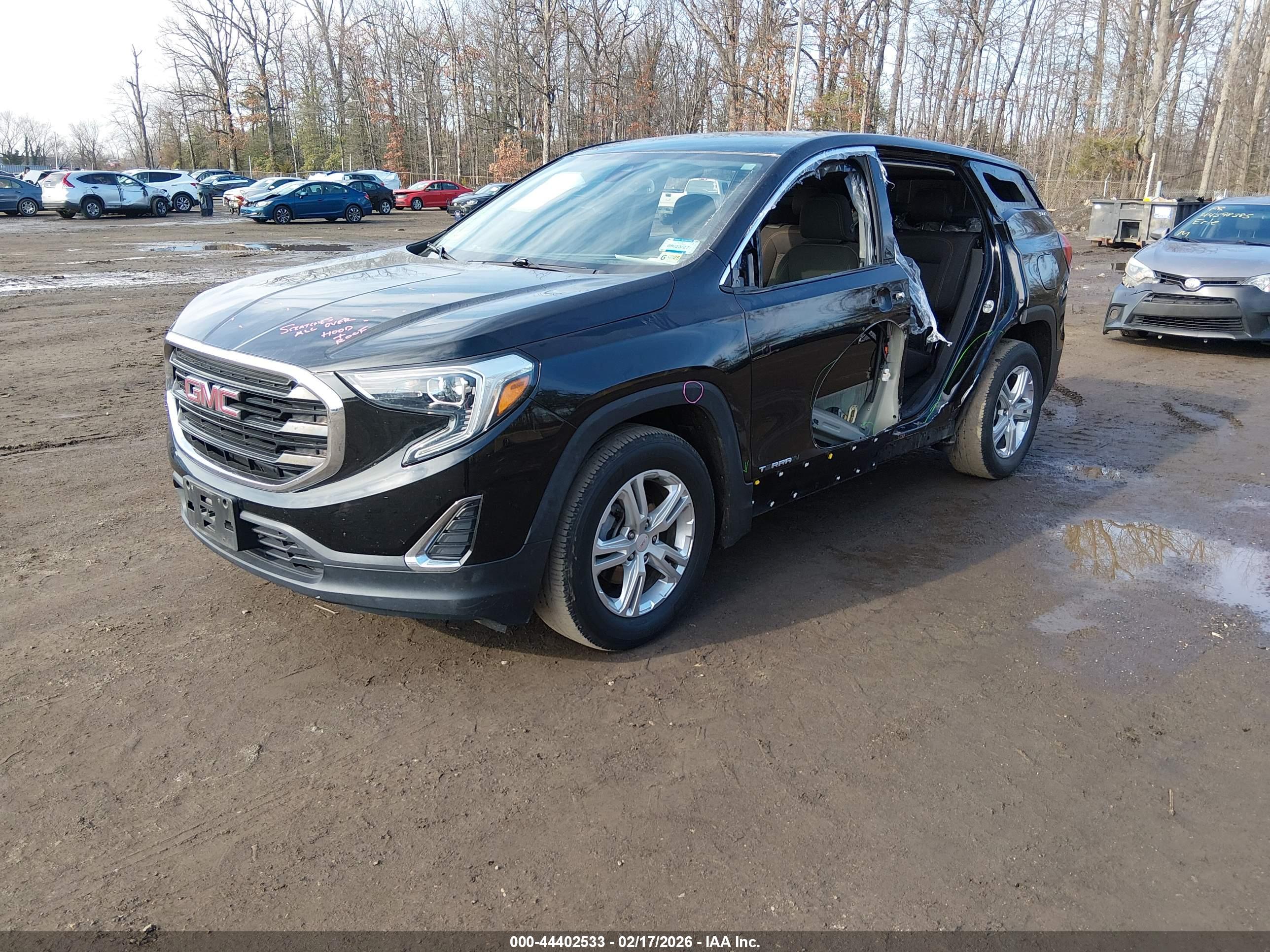 GMC TERRAIN image 2